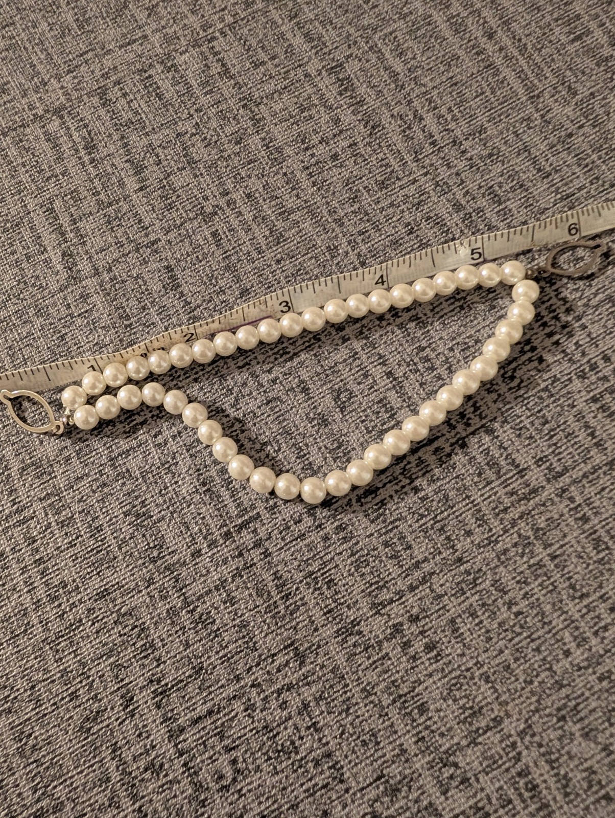 Pearl Vintage Sweater/Fur Guard Clip Faux Pearl Chain, red bag snap closeholder