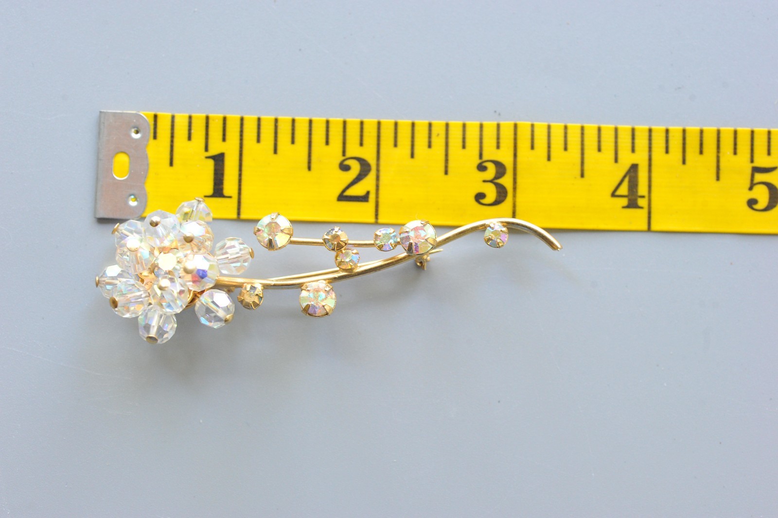 Vintage Brooch ab bead rhinestone long stem spray daisy flower cluster SB3