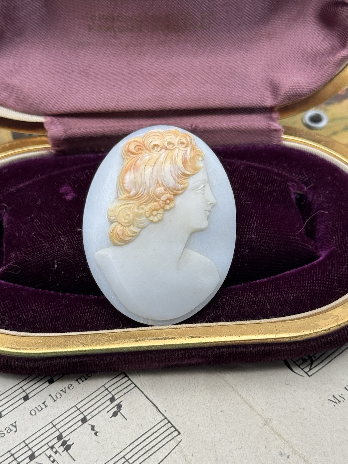 Unmounted Cameo Right Facing Two Tone Hand Carved ANTIQUE Circa 2”