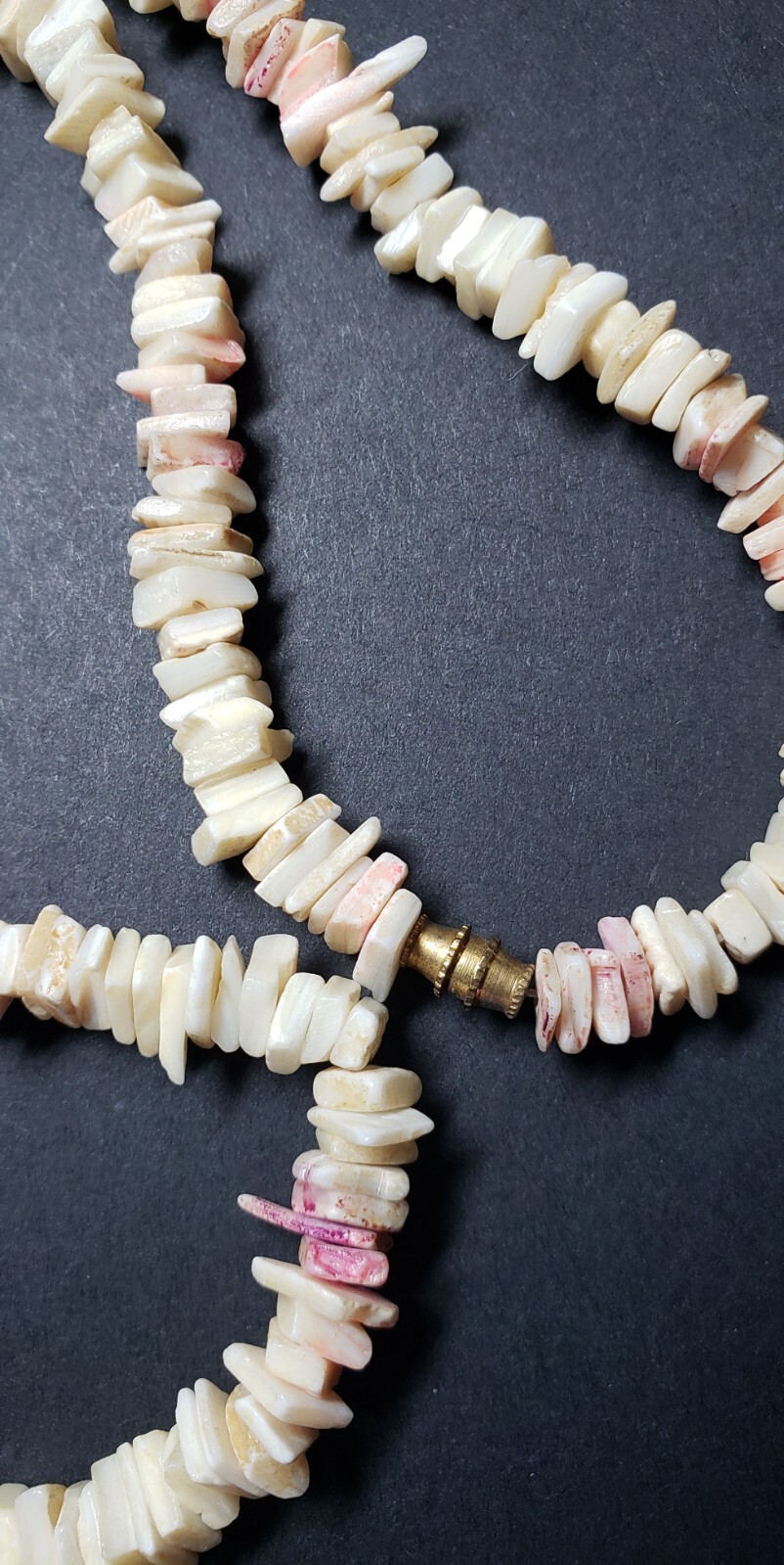 Shell Pieces Retro Necklace Cream & Pink Barrel Clasp Vintage 1970s 24 inches