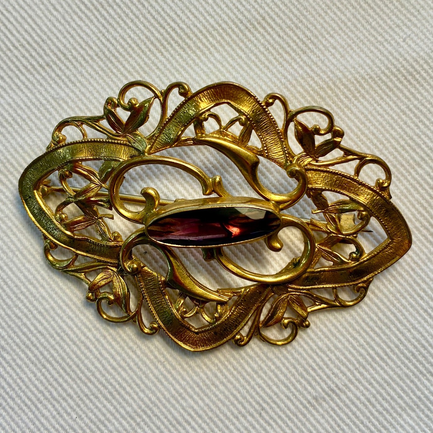 Art Nouveau Style Gold Tone Sash Pin Brooch Faceted Amethyst Glass Large