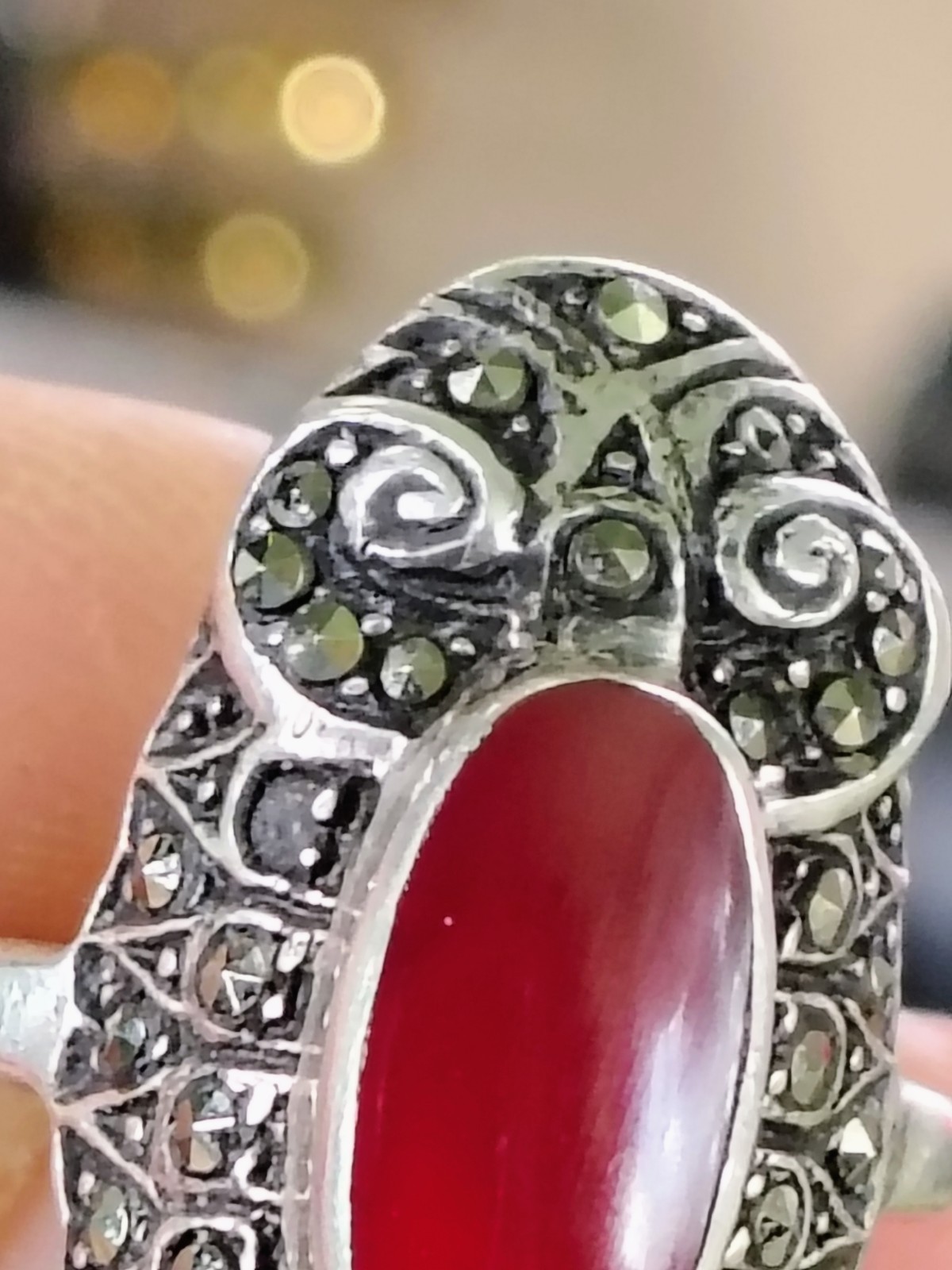 R691 Vintage 925 Sterling Silver Marcasite Coral Colored Cabochon Ring Sz 6.5