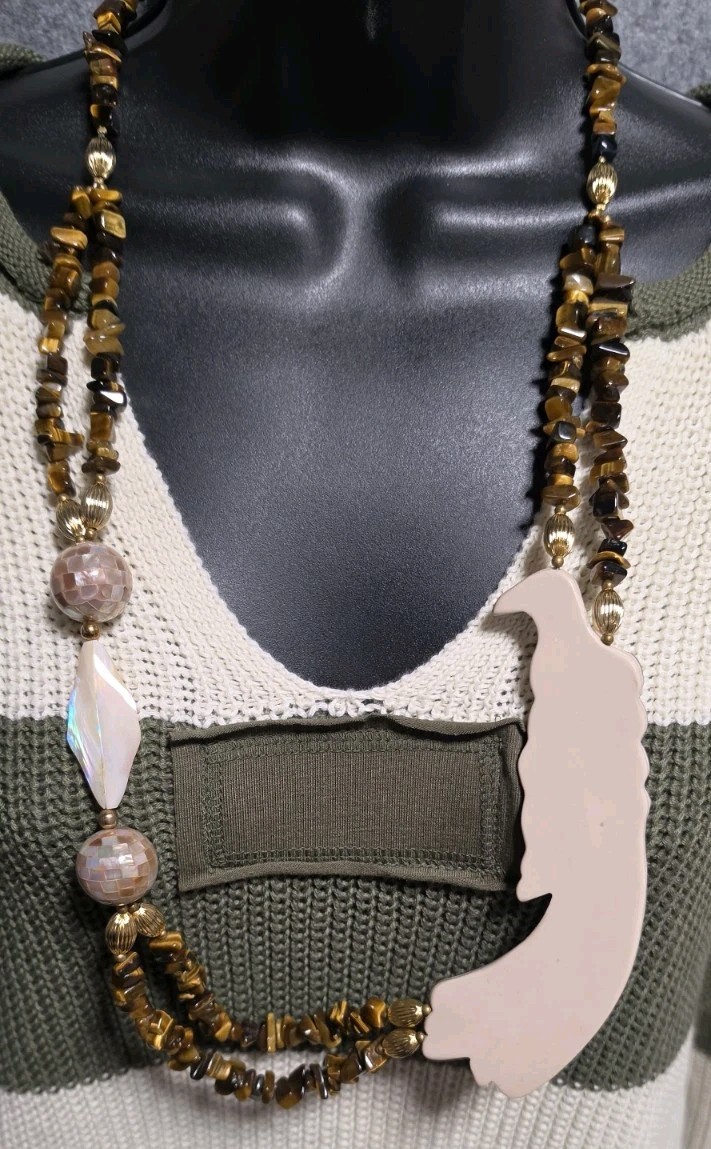 Inlaid Shell Parrot, Tigers Eye nugget bead necklace and bracelet set.