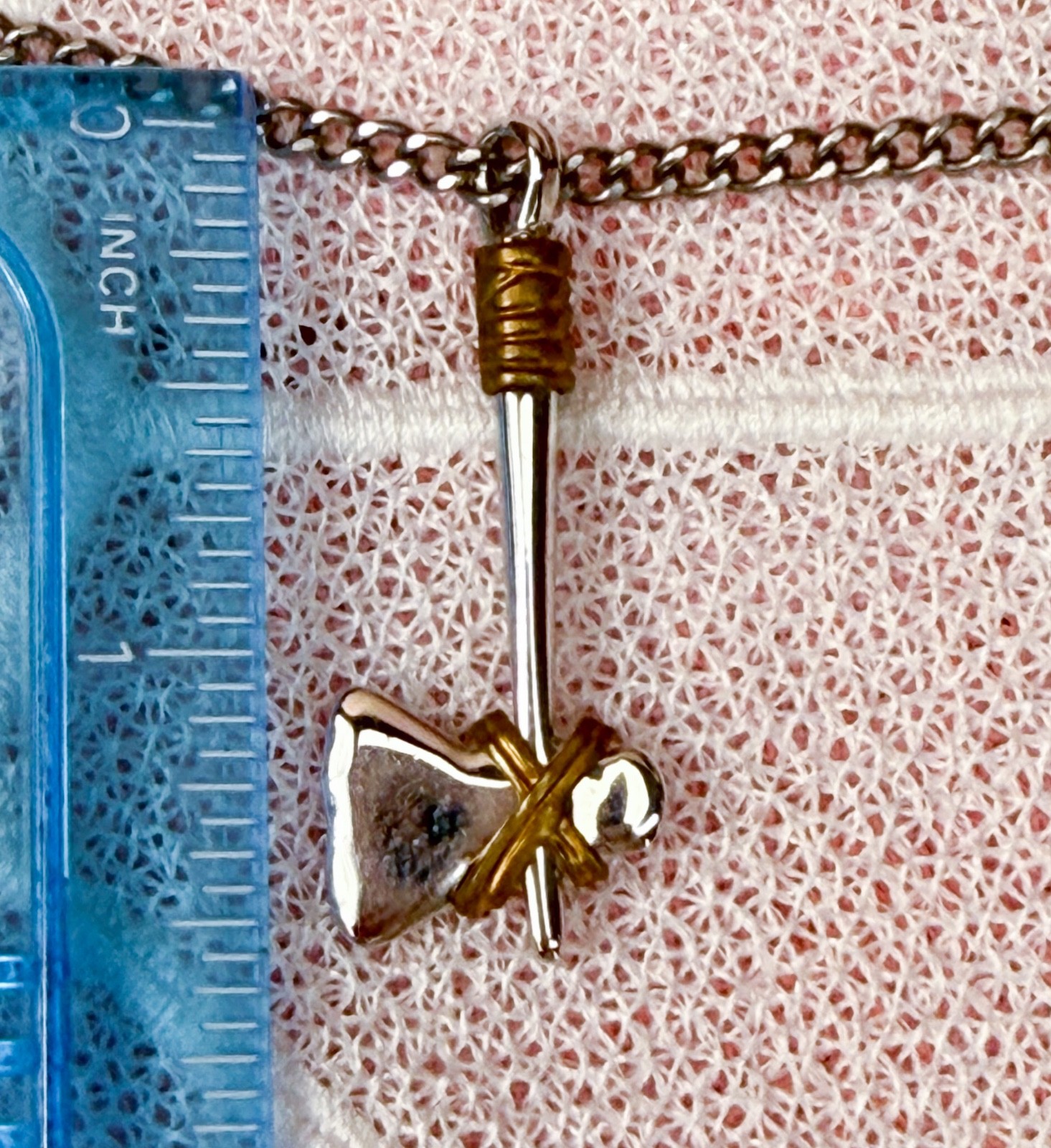 Vintage 1978 AVON Men’s 18″ 2-Tone Silver & Gold Tomahawk Axe Necklace