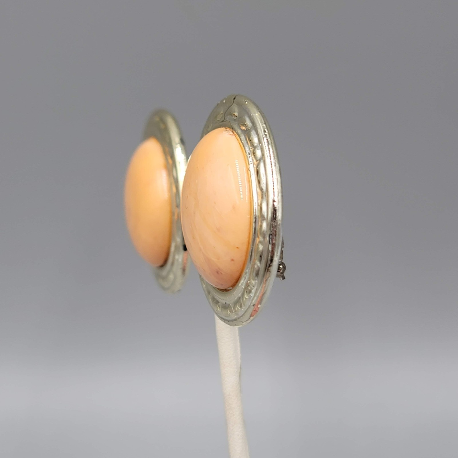 Vintage Peach Clip on Earrings Very Light Plastic Gold tone Drop 1.5″
