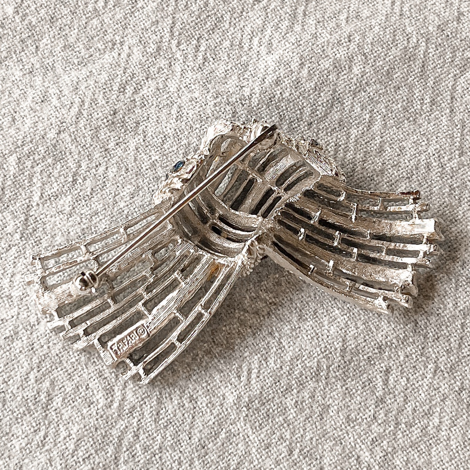 Vintage Trifari Cavalcade Sapphire-Blue Rhinestone Brooch Pin Silver Tone