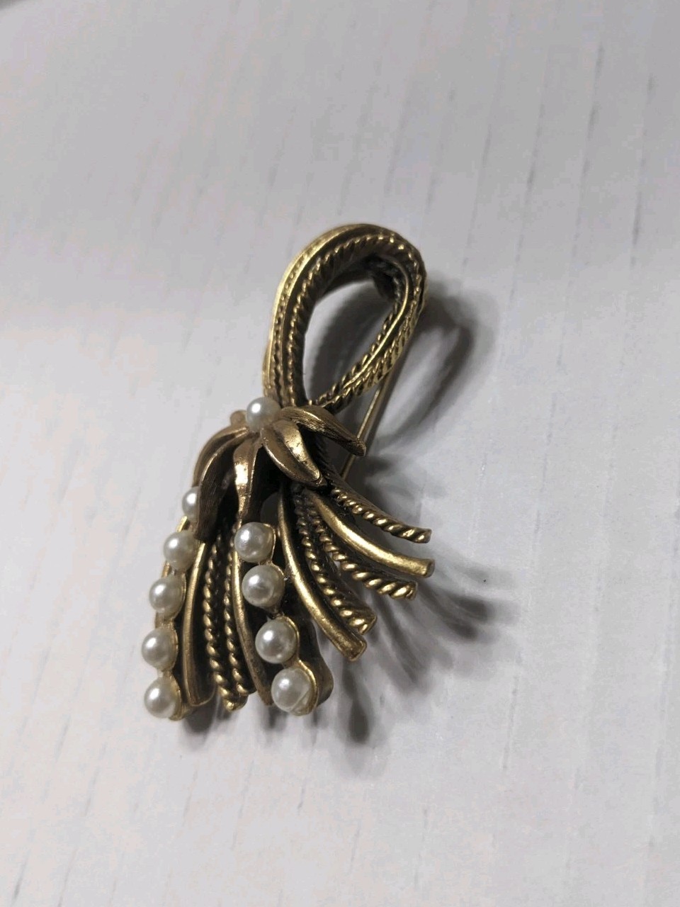 Vintage Gold Tone Bow Brooch with Faux Pearls and Rollover Safety Clasp Chic