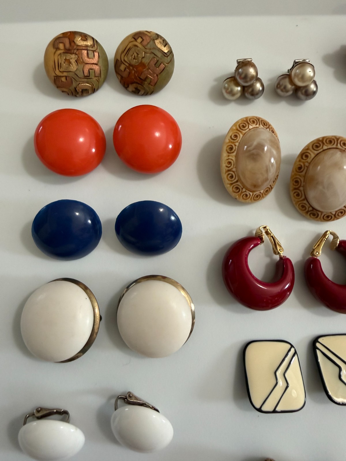 Lot of 35 Vintage Clip Earrings Resin Enamel Beaded Plastic Ceramic Shell Metal