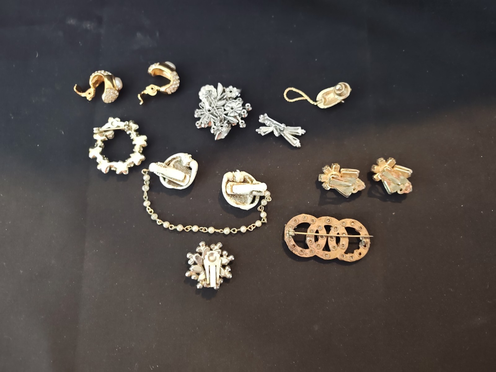 lot of vintage costume jewelry, Broaches, Earrings, Pins, Avon, Monet Others