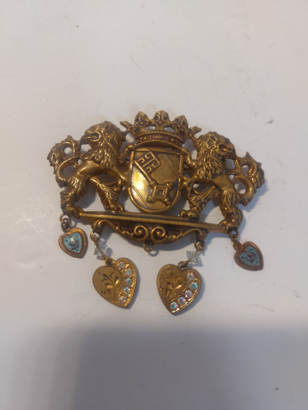 Vintage Unsigned Miriam Haskell Lions Crest Brooch, Missing Center Dangle Heart