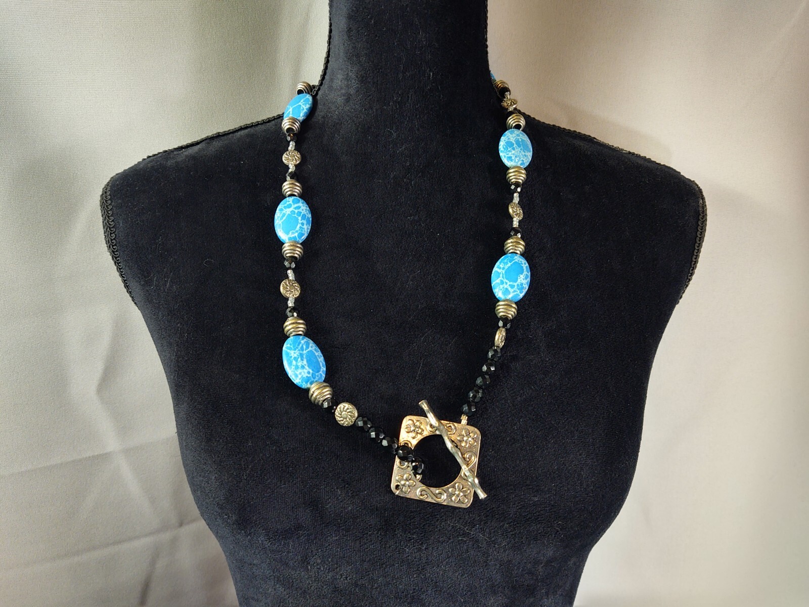 Vtg Beaded Necklace Toggle Closure Blue Black Silver Tone Beads Costume Jewelry