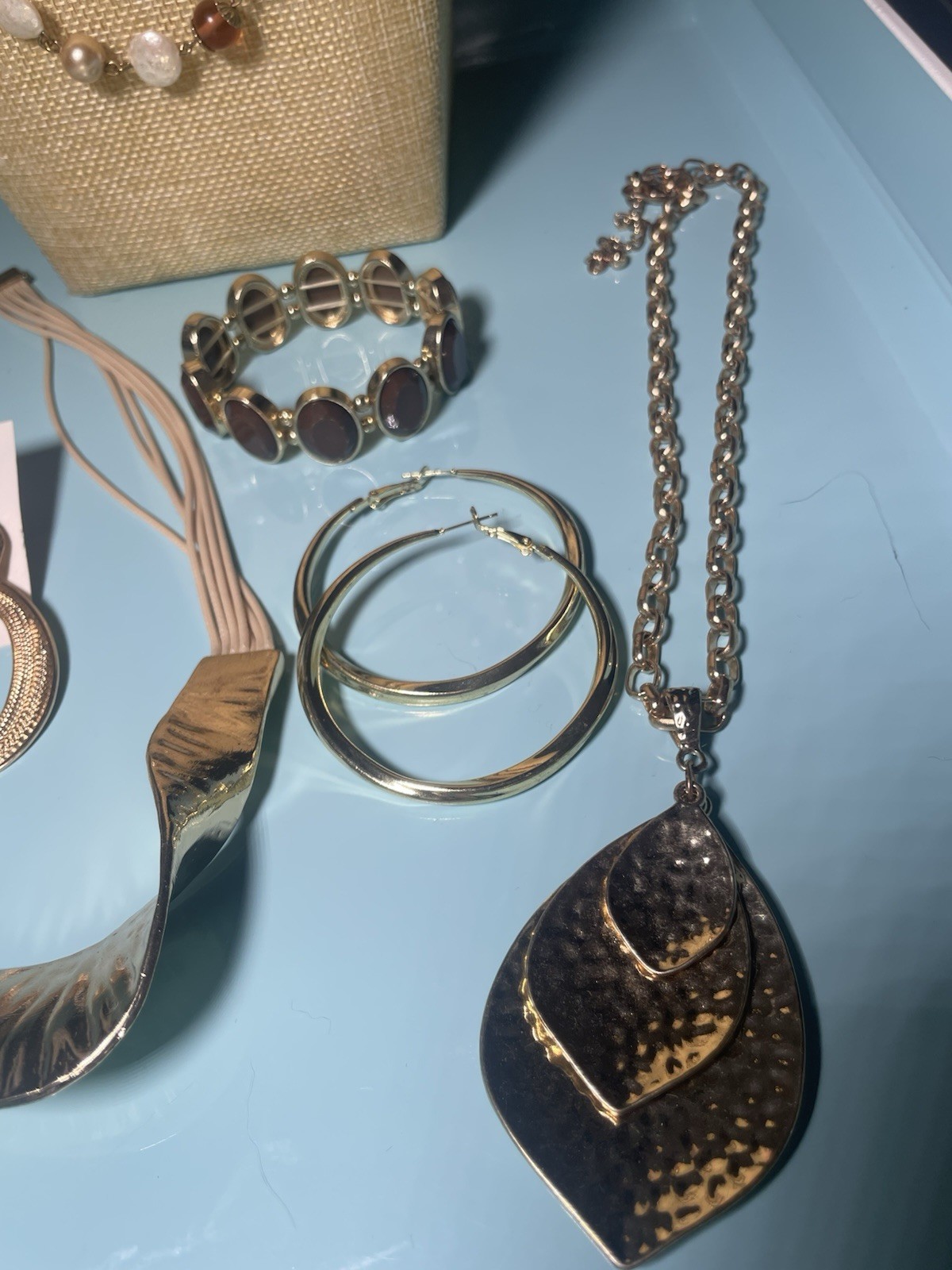 Vintage Gold Tone Fashion Jewelry Lot Necklace Bracelet Hoop Earrings Pendant