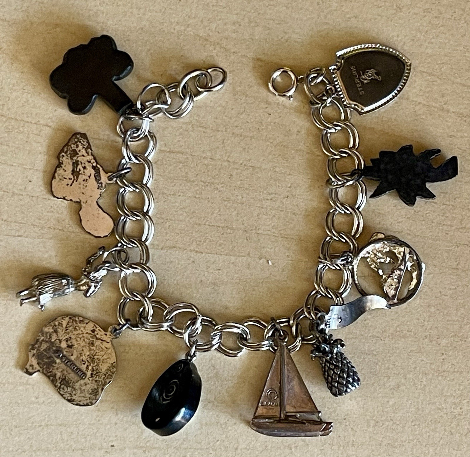 Vintage Hawaii Sterling Silver Hawaiian Black Coral Hula Charm Bracelet 30gr.