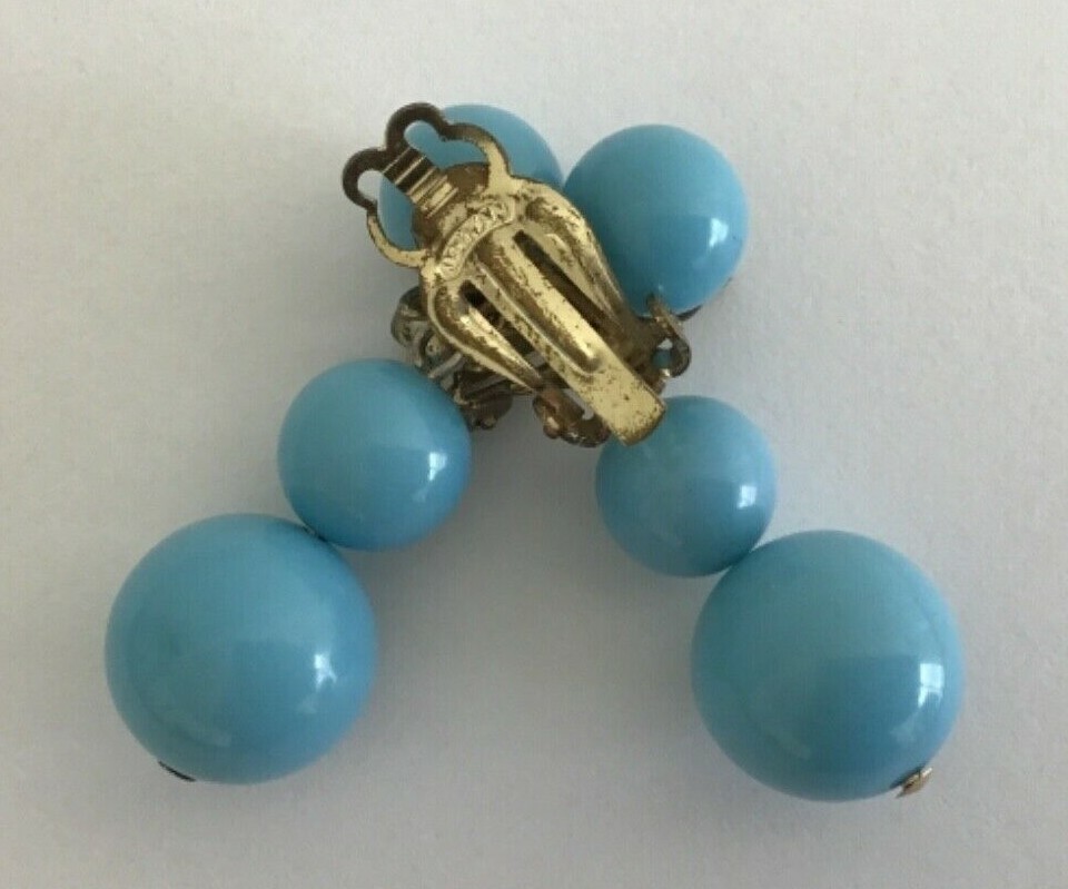 Vintage Signed Japan Turquoise Blue Bead Clip On Earring and Necklace Set 18”