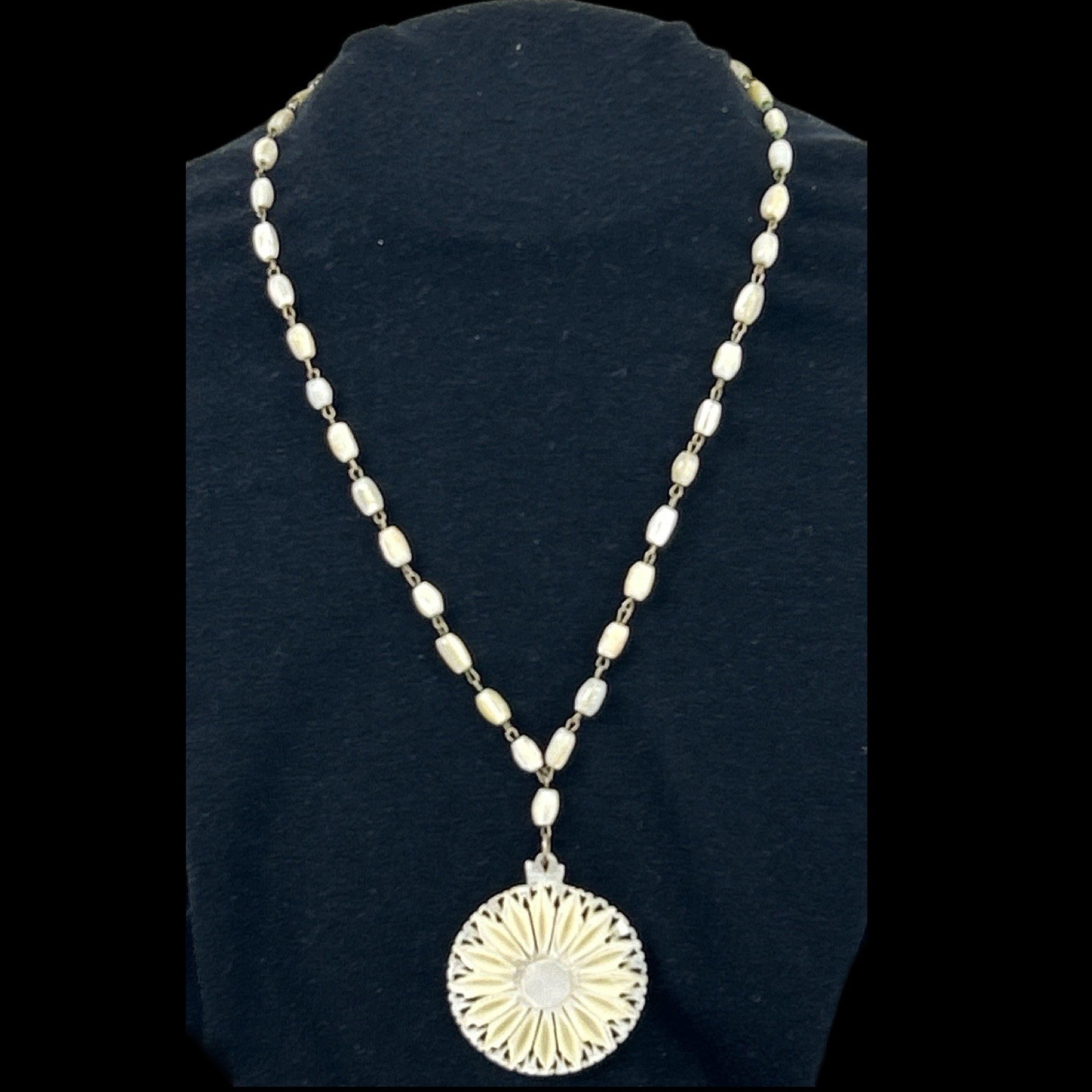 Necklace Carved Flower Daisy Sunburst Medallion Pendant Statement Rosary Beaded