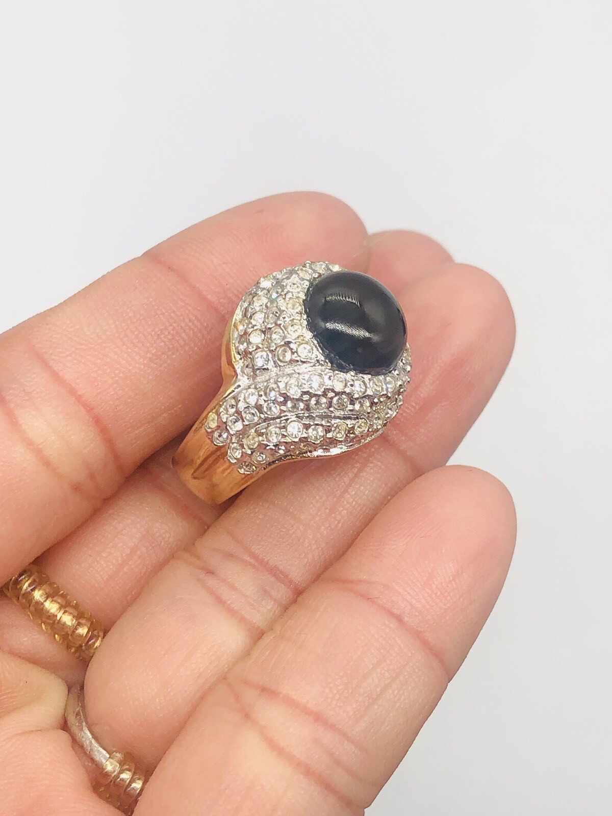 Vtg Gold Tone Black Onyx ? Clear Glass Rhinestone Cocktail Birthstone Ring Sz 6