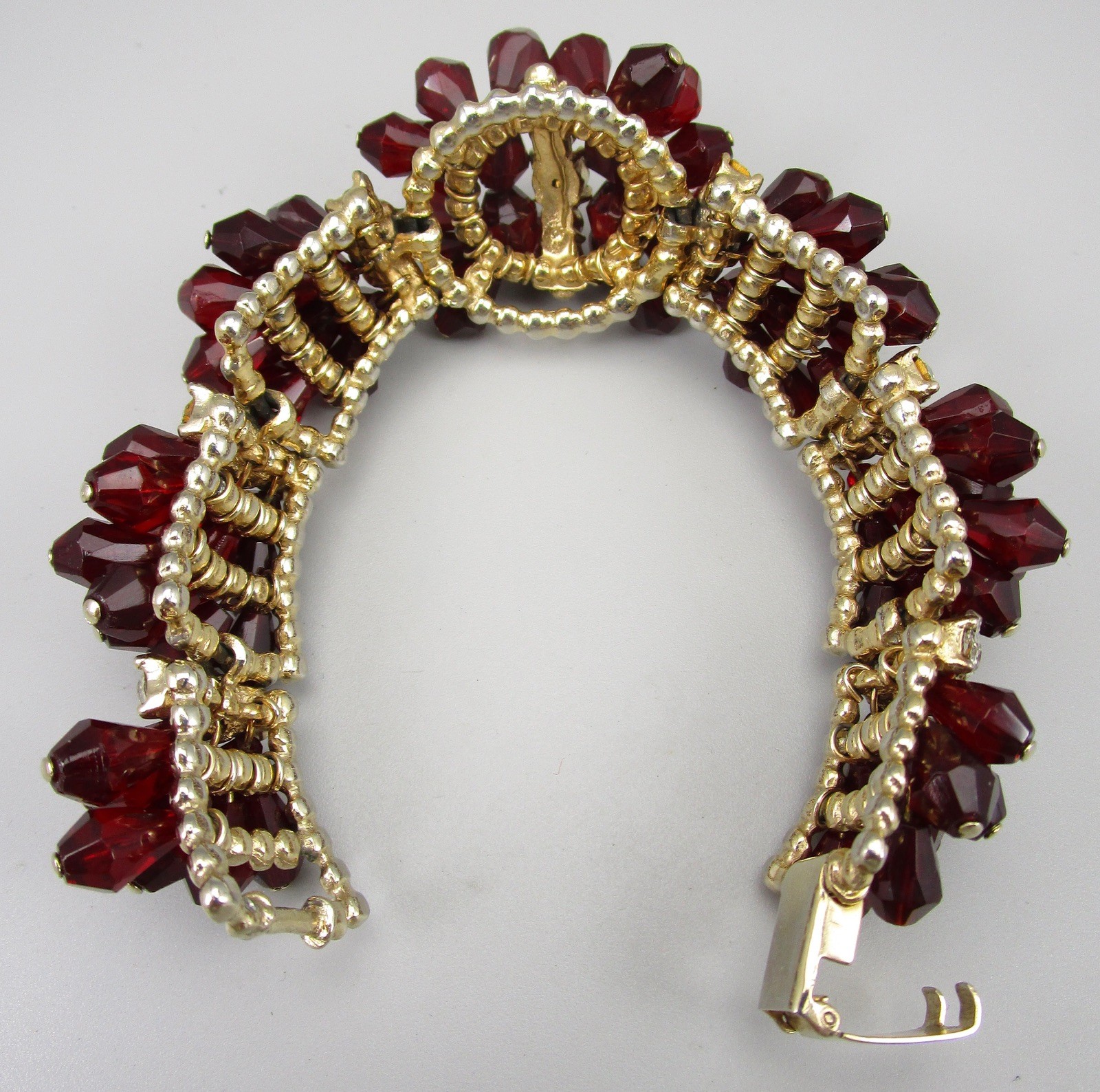 STUNNING 1960S RUBY BRIOLETTE CRYSTAL RHINESTONE CHA CHA BRACELET & EARRINGS SET