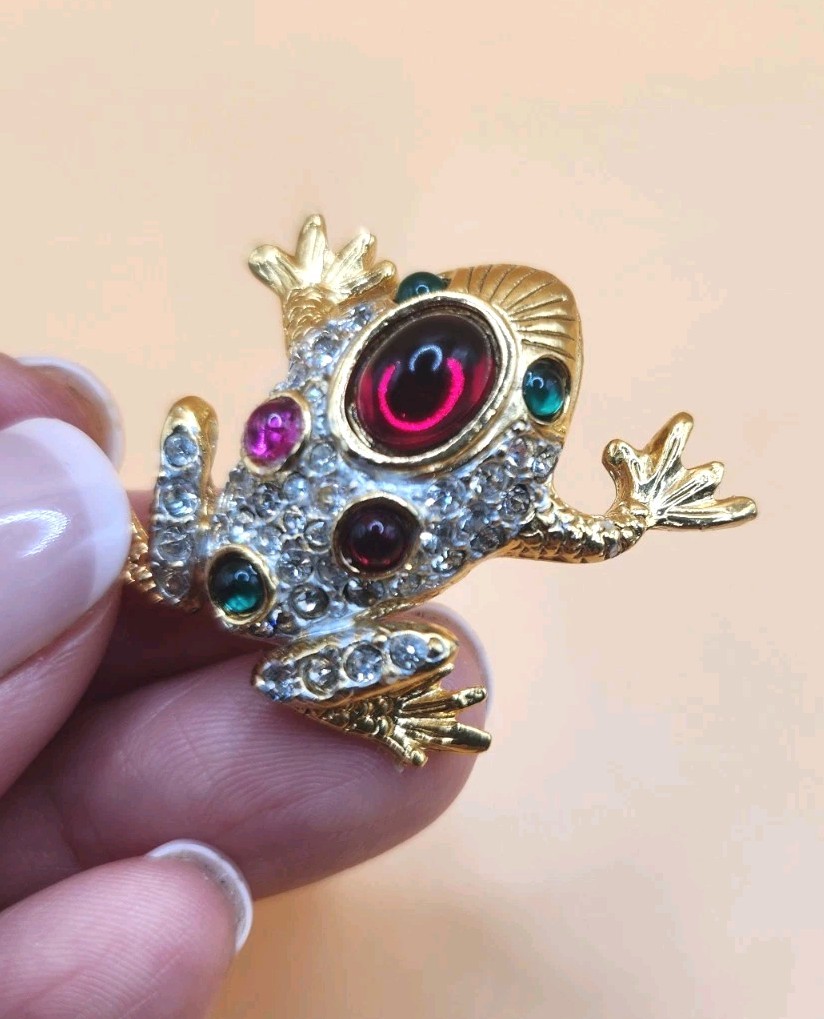 Vintage 80s Cabochon Gripoix Glass & Crystal Pavé Frog Brooch By Sphinx