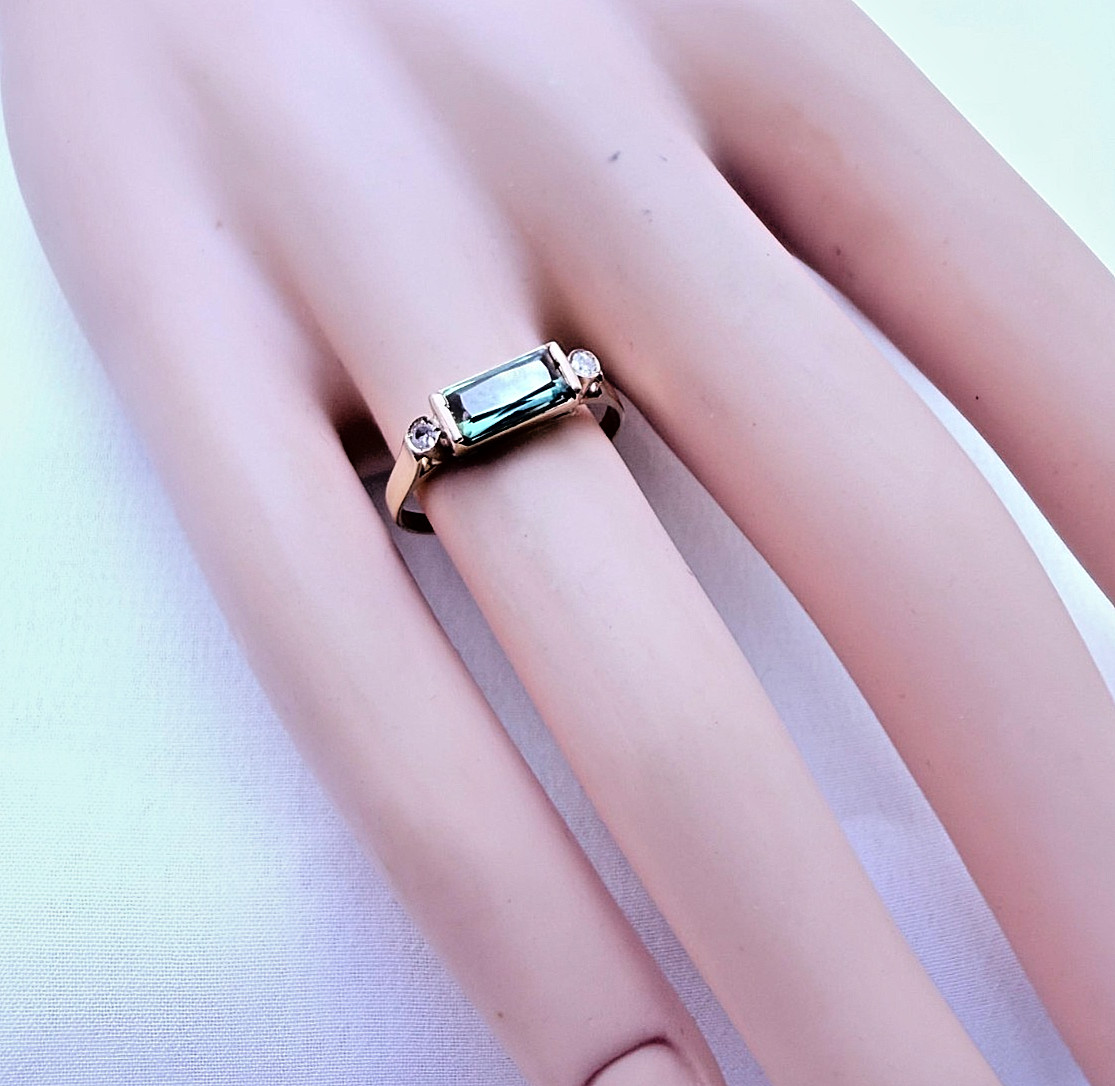 Vintage 18ct Gold Green Tourmaline & Diamond Ring Natural Hallmarked Size 7.5