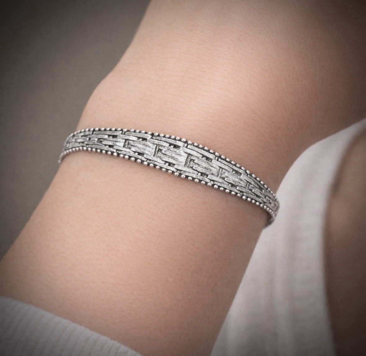 .925 Italian Sterling Tapered Panel Link Bracelet With Beaded Edge 8” VTG BIB