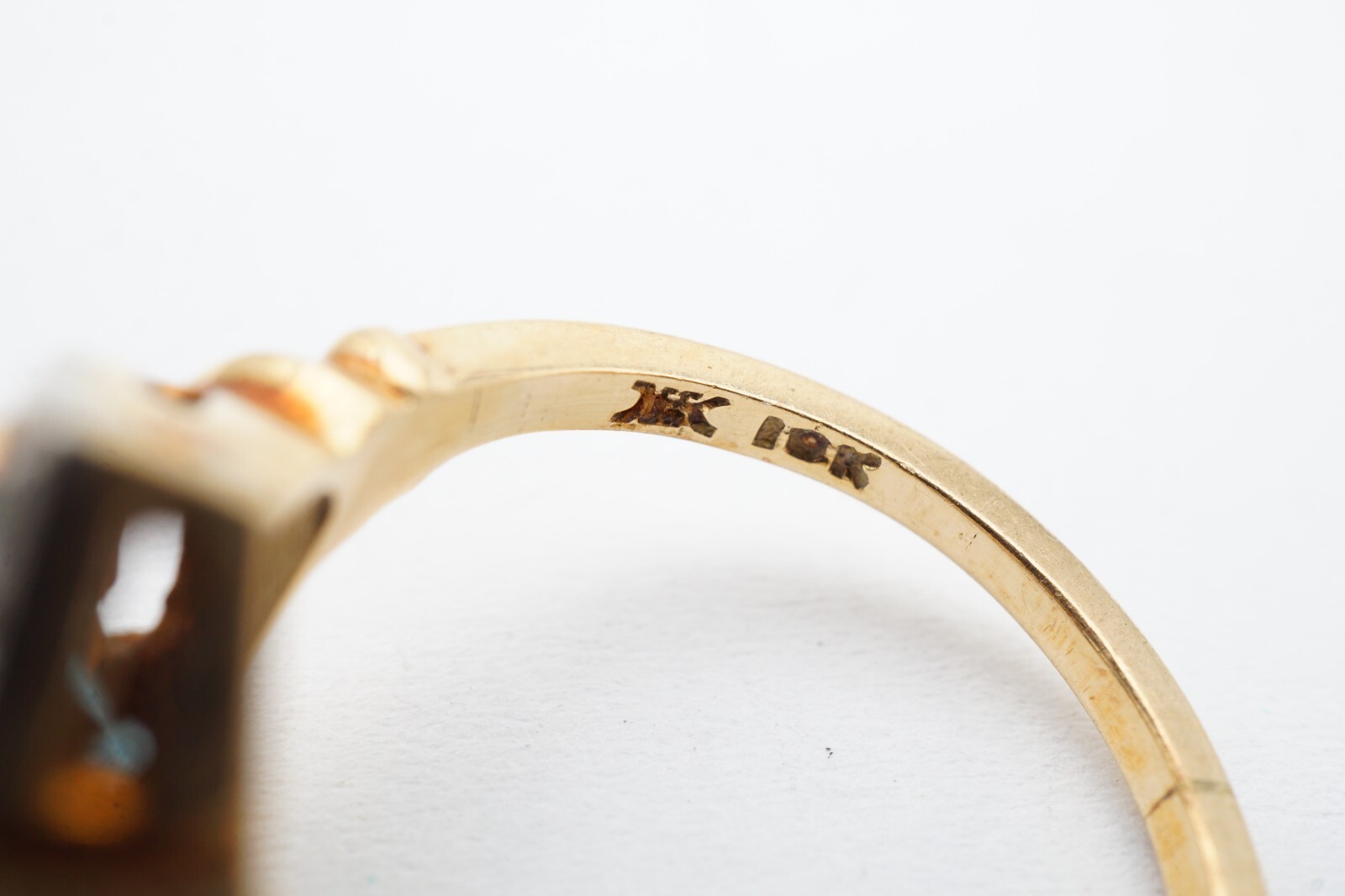 Vintage 10k Yellow Gold Blue Stone Ring Size 5