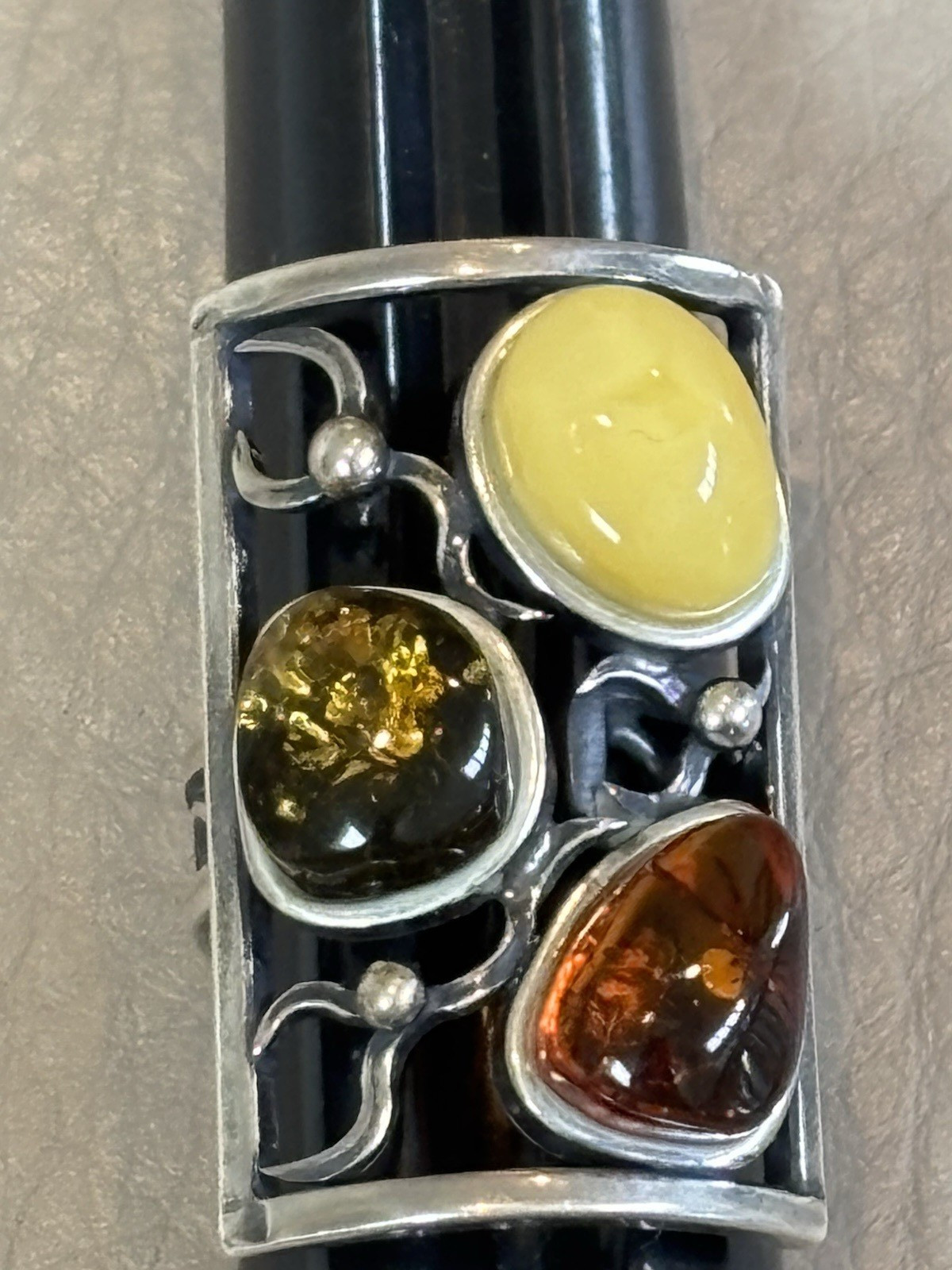 Vtg. HALLMARKED 925 Head Facing Right STERLING SILVER AMBER RING Hand Made 7.5