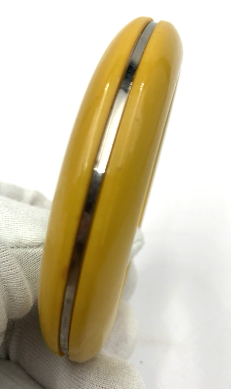 VTG 15.6 mm Wide BAKELITE 8″ Round Bangle Bracelet Mustard Yellow Metal Accent
