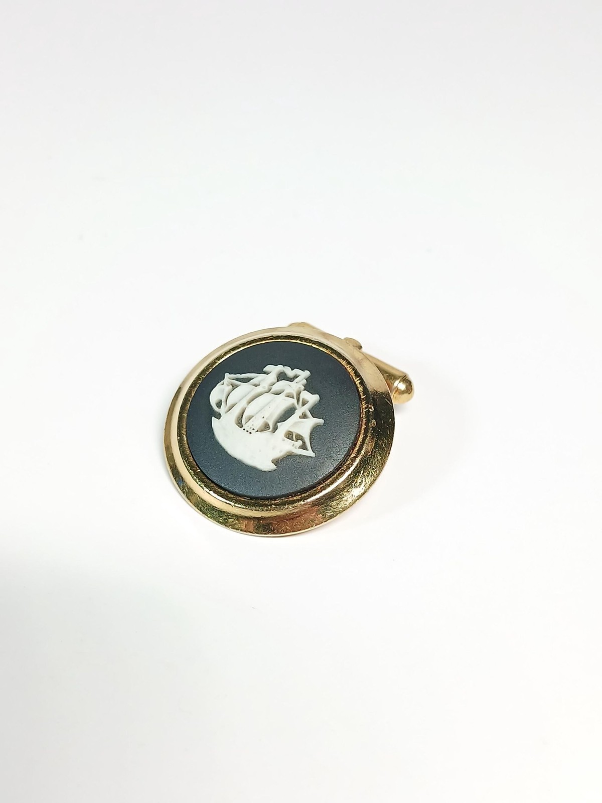 Vintage Wedgwood Black Jasperware Ship Single Cufflink Gold Tone England