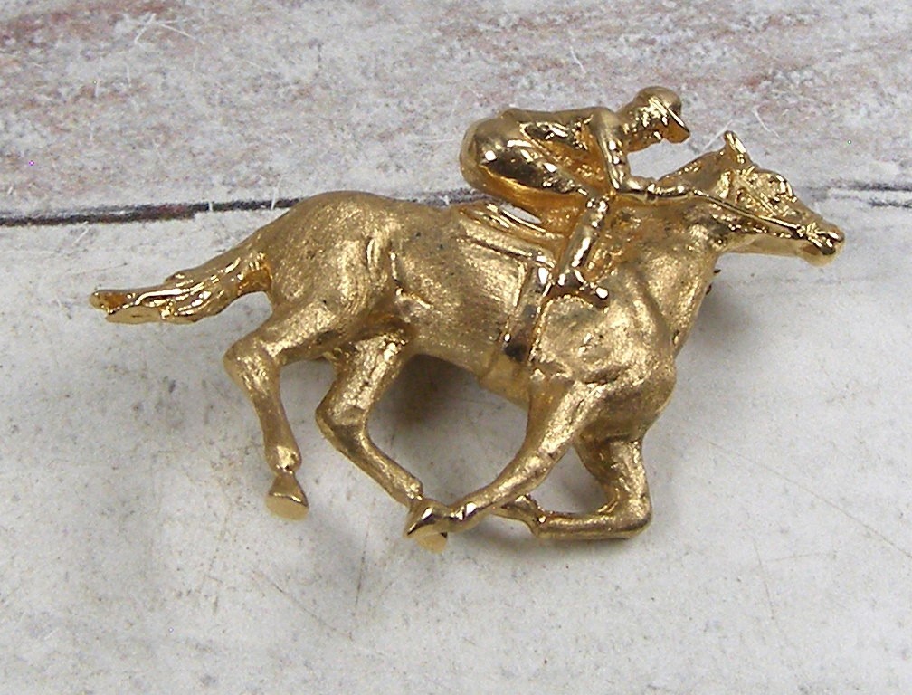 14K Yellow Gold Jockey on Running Horse Brooch Pin Equestrian Jewelry