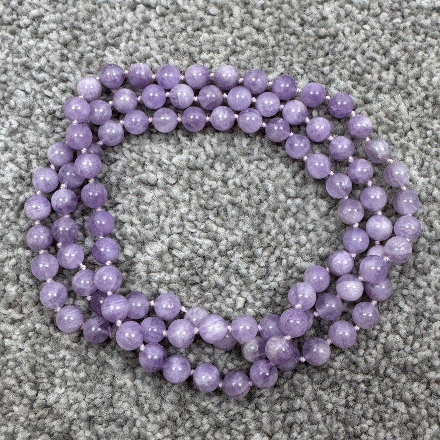 Pale Lavender Amethyst Bead Individually Knotted Strand Vintage Necklace 36″