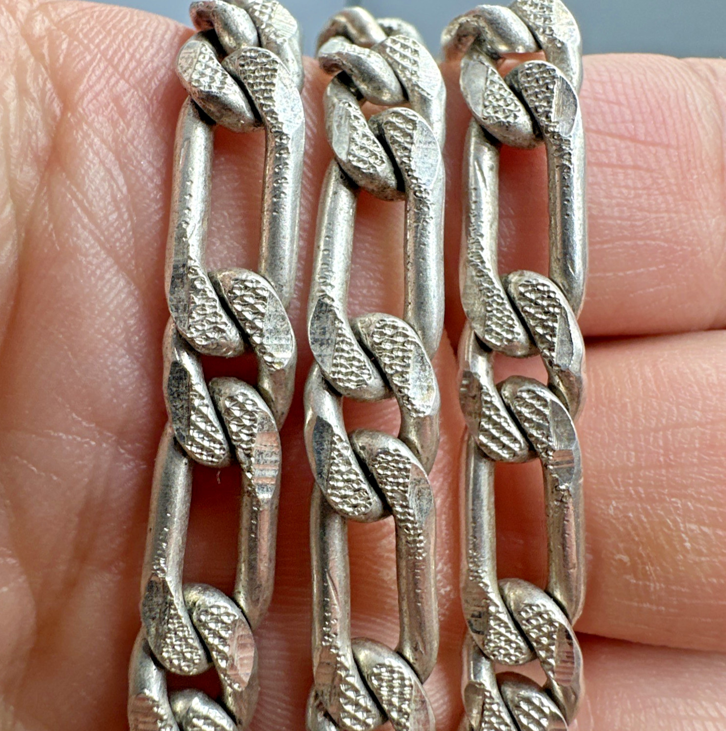 Vtg Custom Textured Reversible 25.5” 67.9g Sterling Figaro 1:1 Chain Necklace