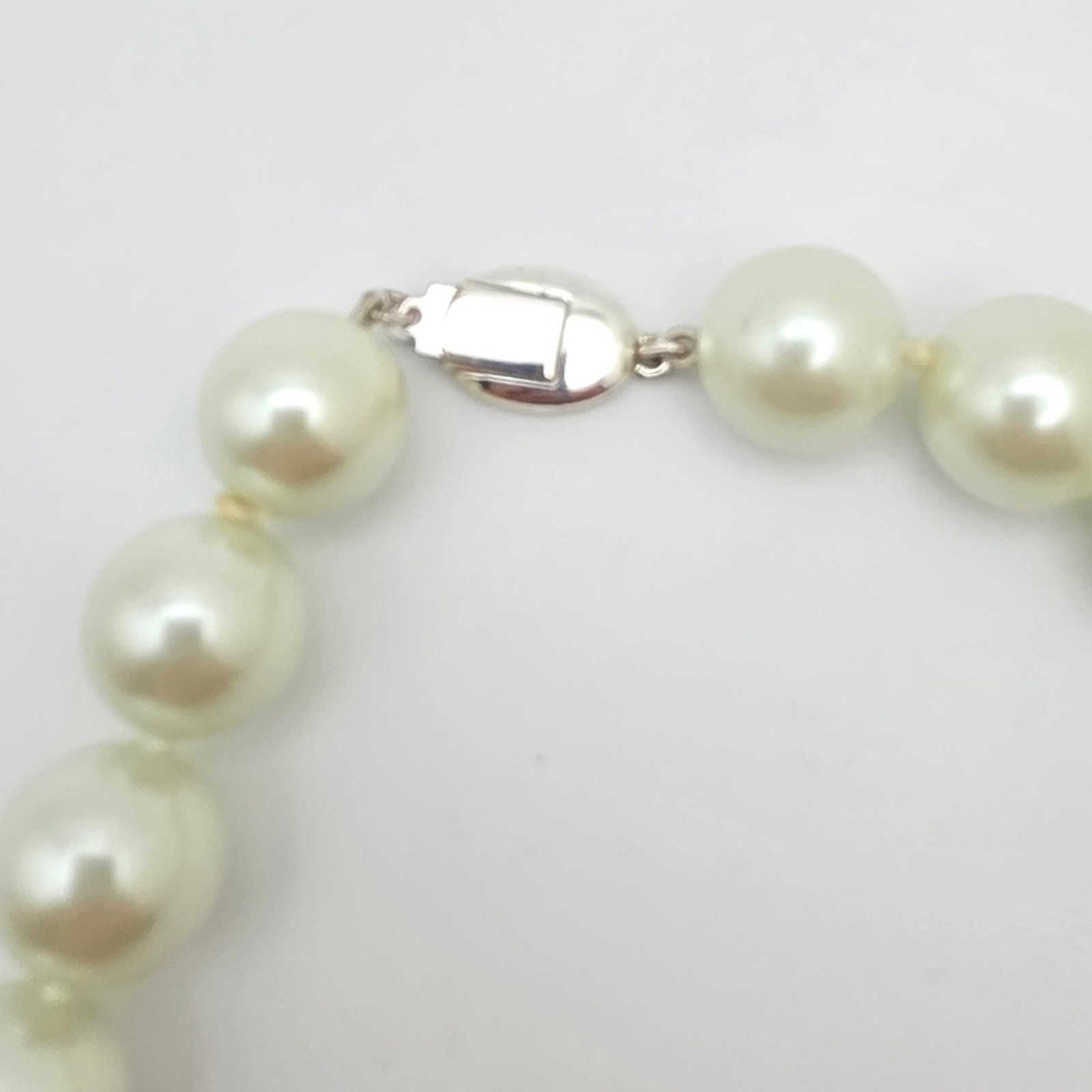 Vintage Anne Klein Signed AC Large Glass Faux Pearl & Rhinestone Necklace – 18″