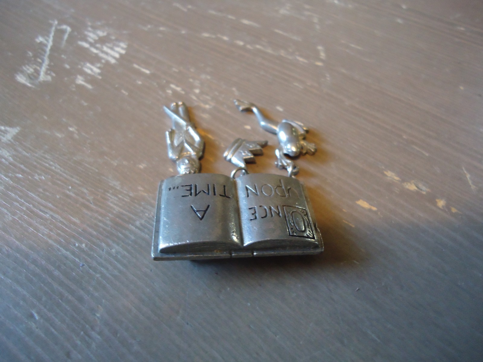 Storytelling Brooch Jim Clift Pewter Once Upon A Time Frog Prince Fairytale Pin/
