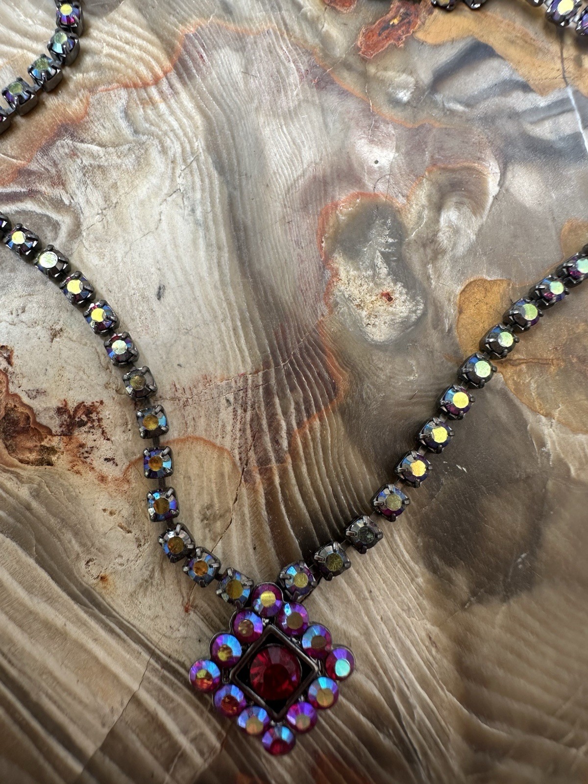GIVENCHY CRYSTAL Rhinestone Dainty Necklace Red Purple Pink AB