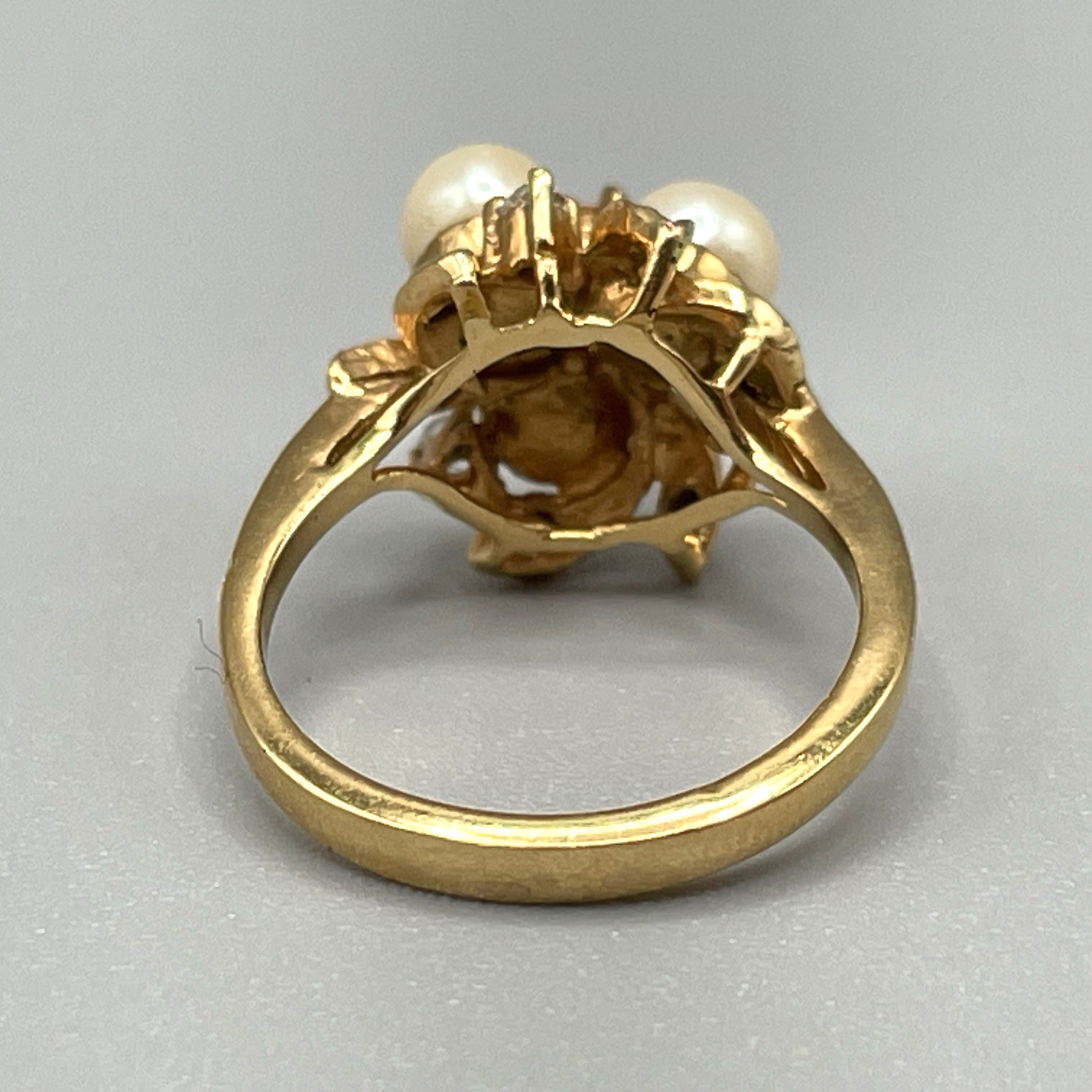 Vintage Gold-Plated Floral Pearl & Cubic Zirconia Cluster Ring – Size 5