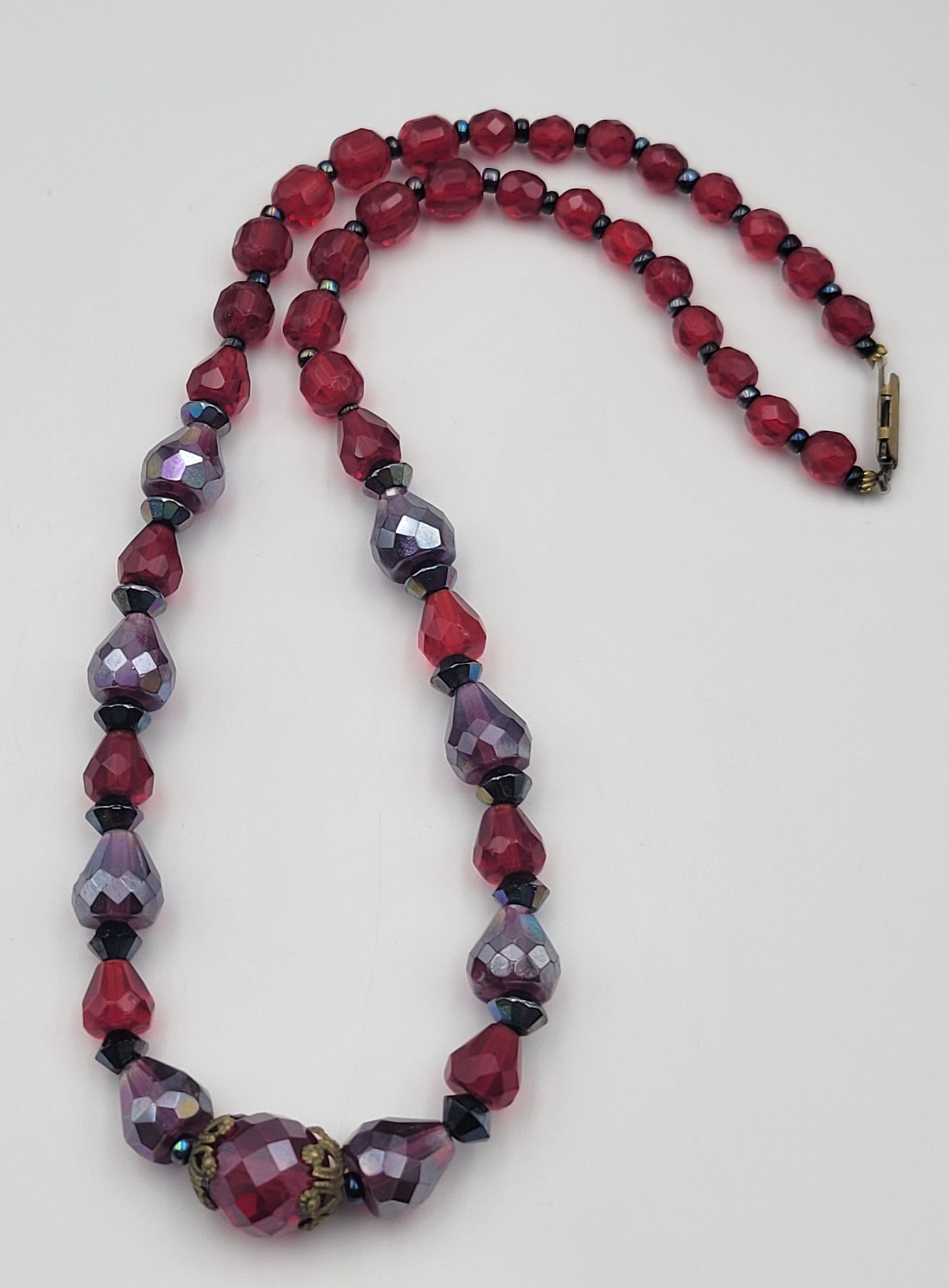 Vintage Red & Iridescent Purple Glass Faceted Bead Necklace 16″