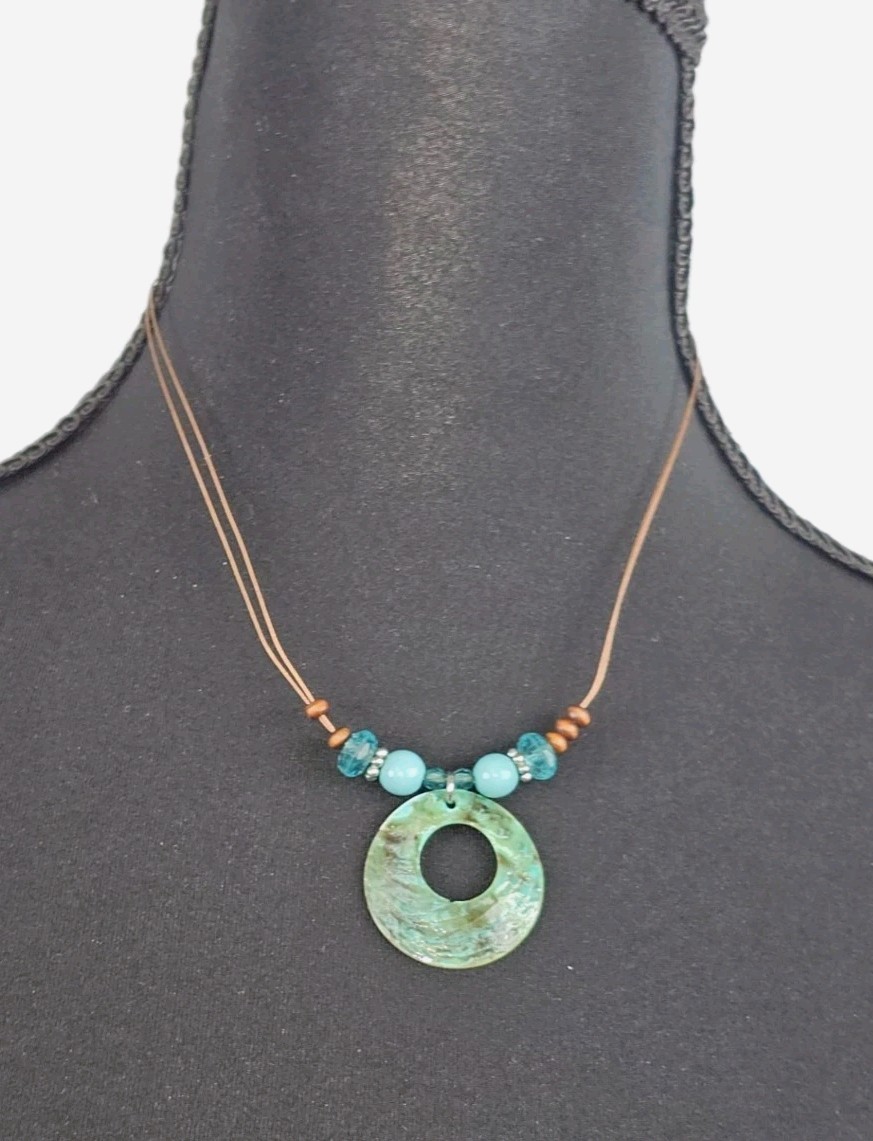 Vintage Abalone Paua Shell & Bead Donut Pendant Wire Necklace Bohemian | Beachy