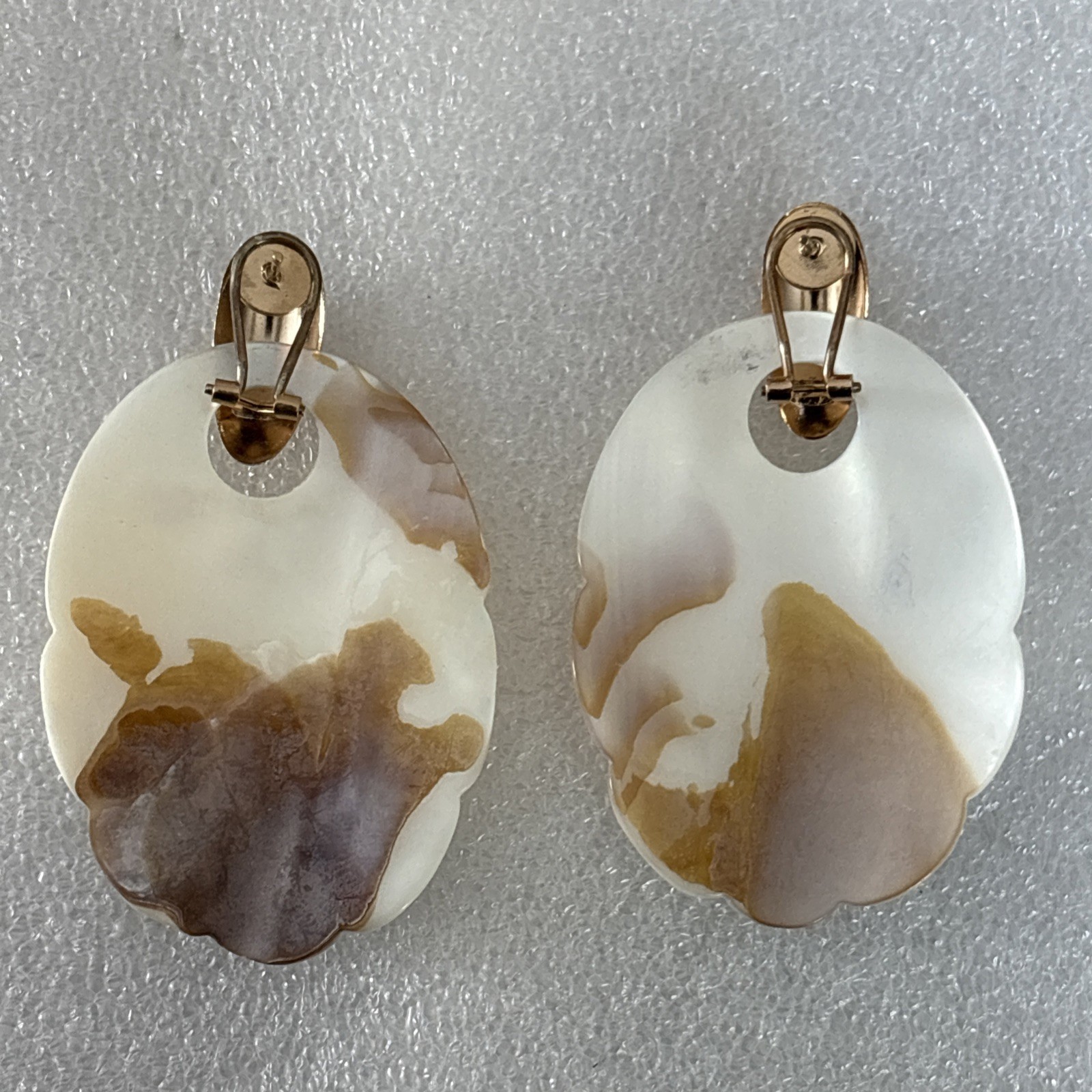 Vintage Gold Tone & Iridescent Mother Of Pearl Door Knocker Pierced Earrings NEW