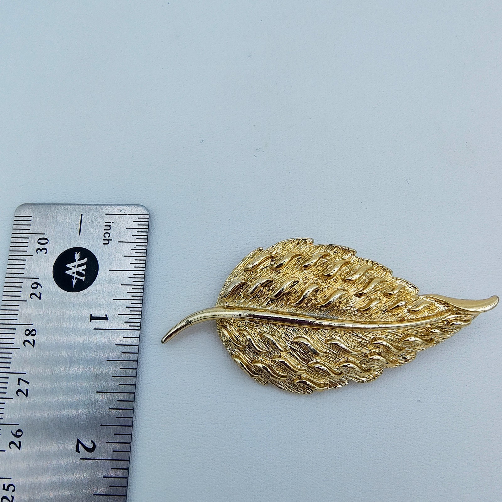 Vintage Gold Tone Leaf Brooch Nature Botanical Organic Chic Autumn Sculptural