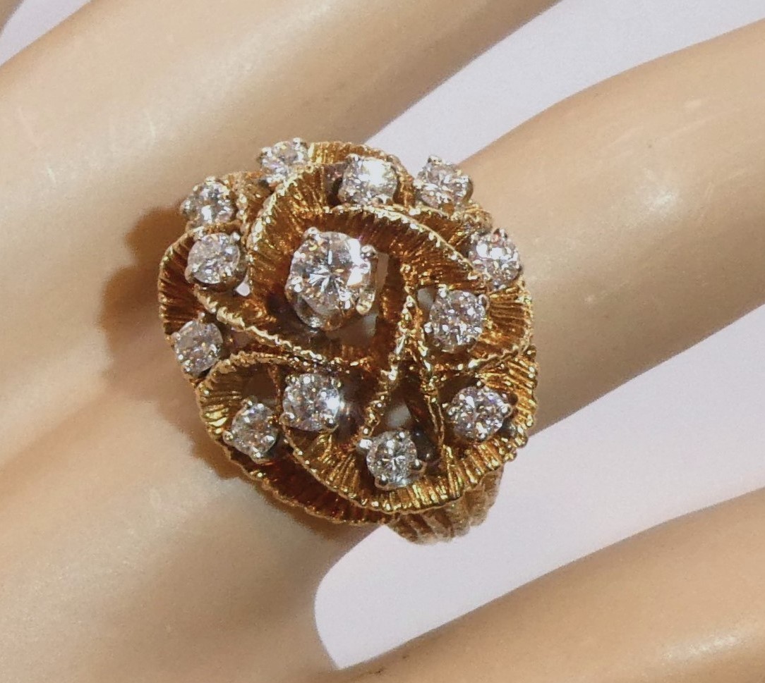 Vintage Estate 18K Gold LEON Ring Textured Ribbon Dome Bombe Diamond 11g 1cttw