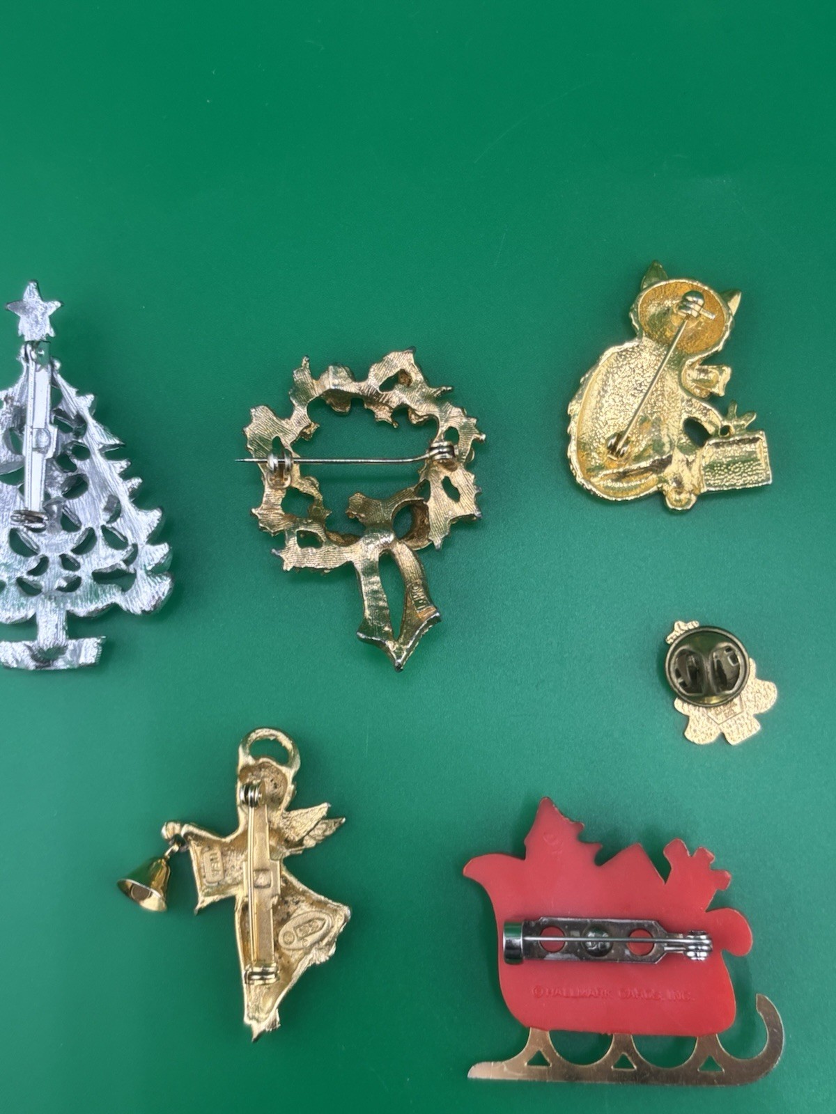 Lot of Holiday Christmas Brooches & Pins Vintage Collection – 13 Total