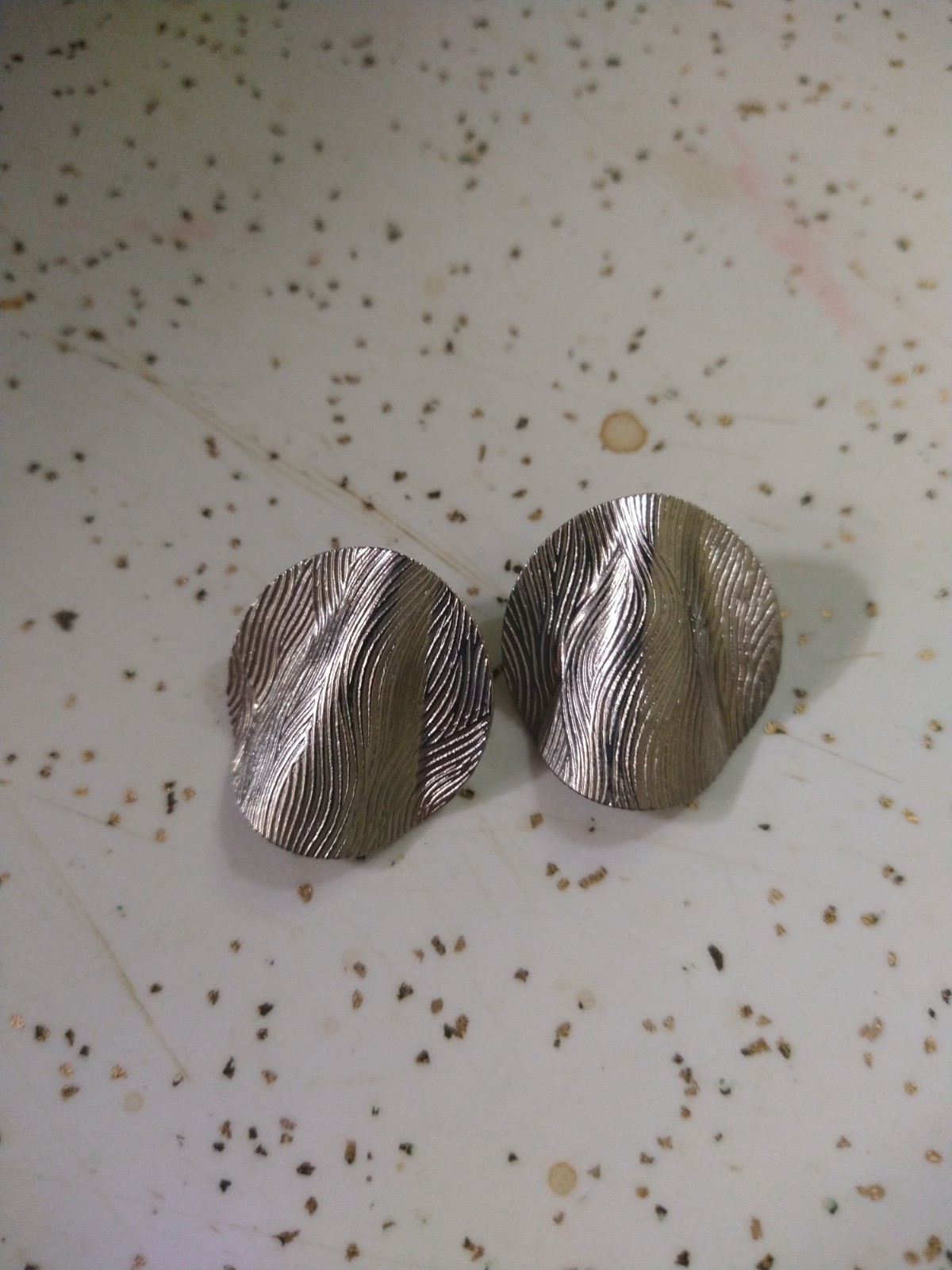 Vintage “Silver Color ” Wooden Texture Wave Design Earrings Pierced Ears