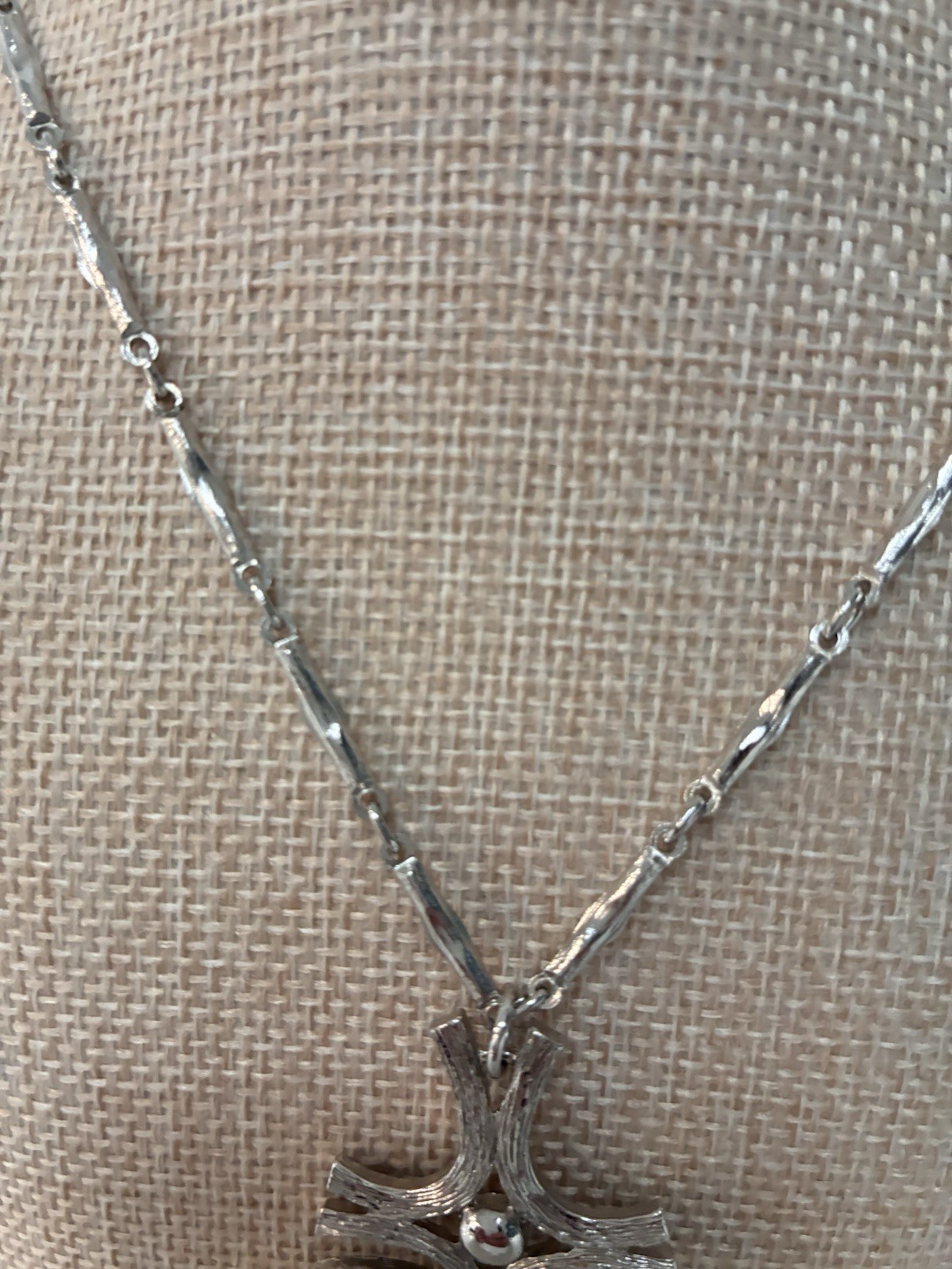 AVON SILVERTONE ARTICULATED PENDANT BAR LINK CHAIN NECKLACE 24” JEWELRY