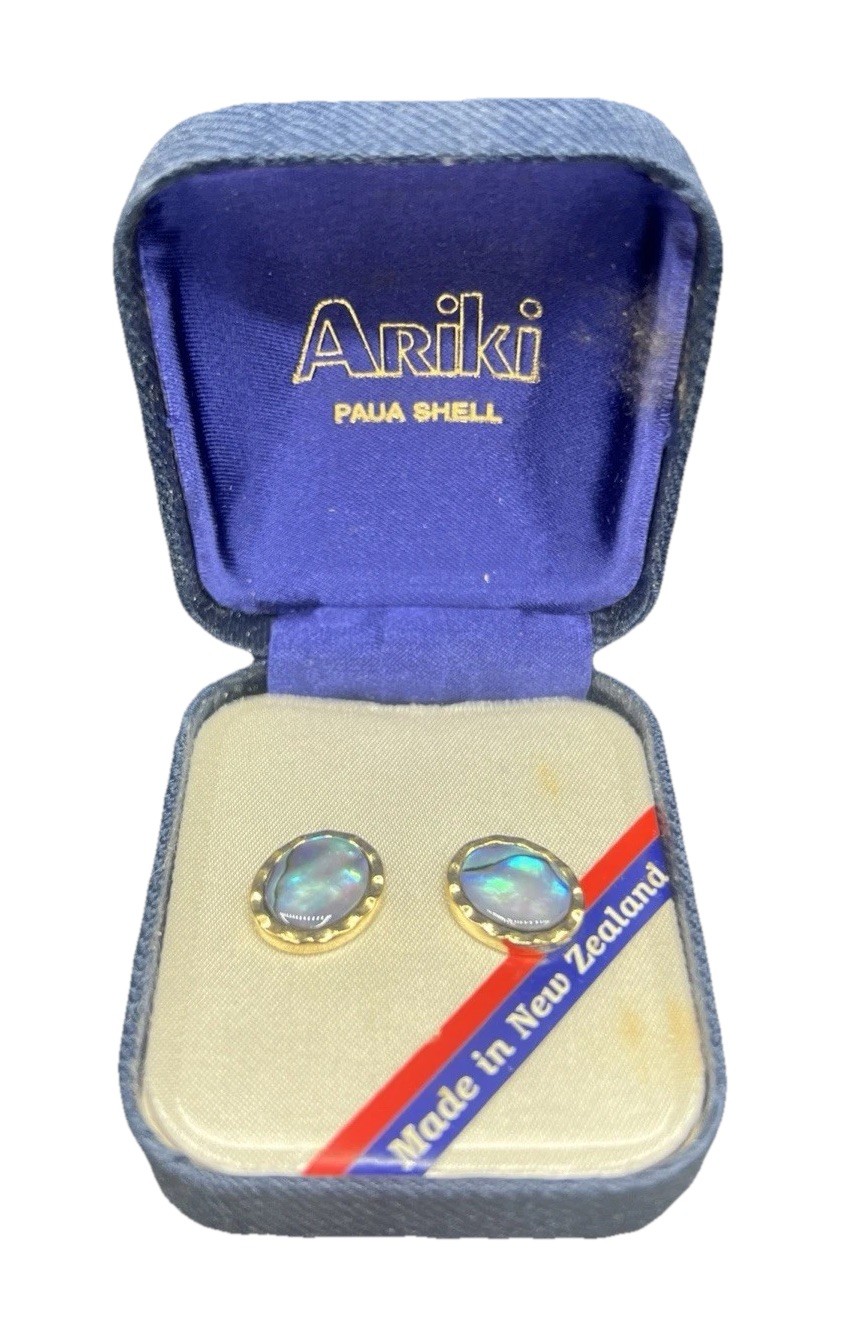 VTG ARIKI Blue Abalone New Zealand Paua Shell Earrings 22k Gold Plate NOS