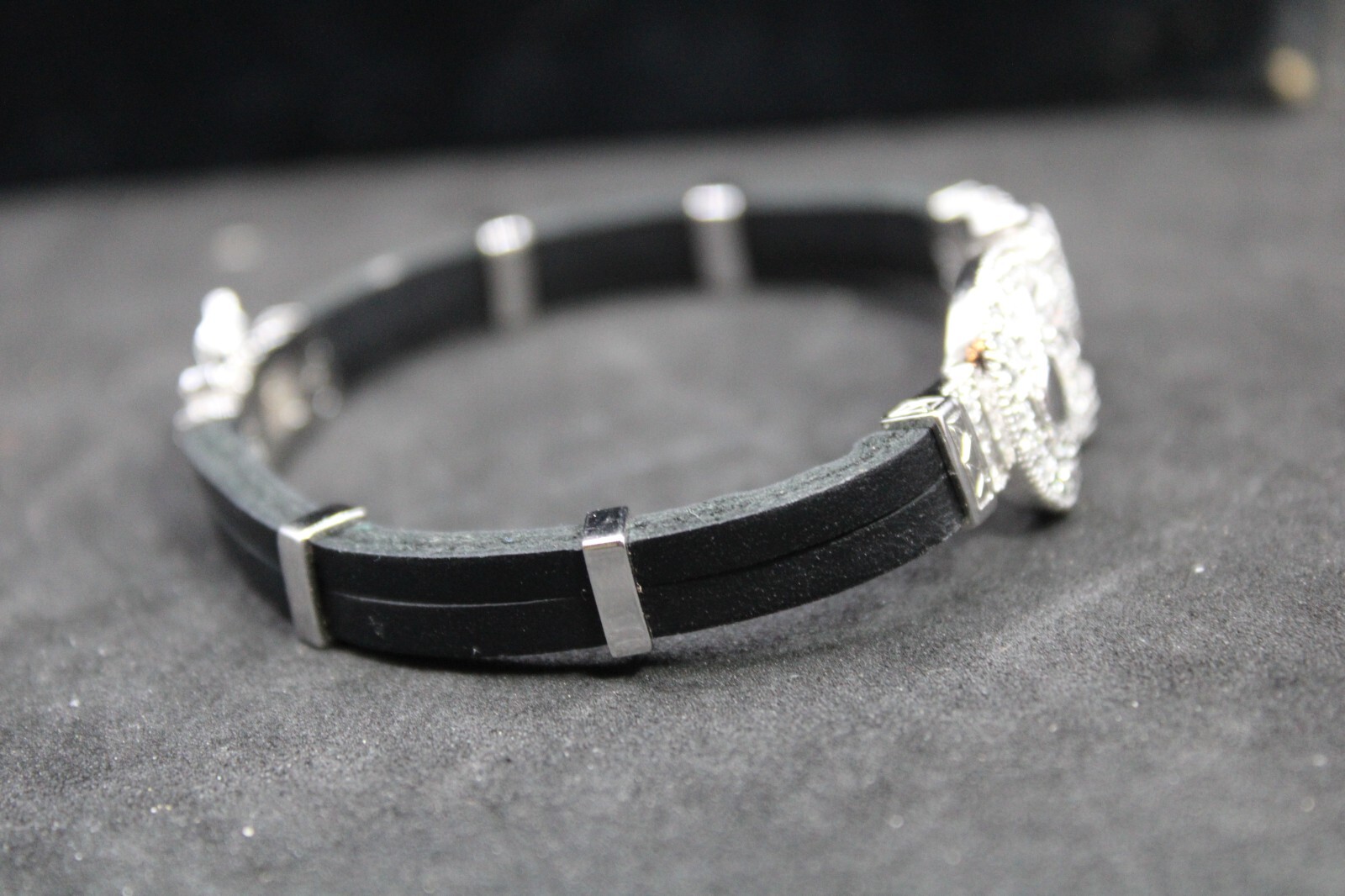 VINTAGE CHINA RP HORSESHOE CRYSTAL RHINESTONE LEATHER BRACELET 7 1/2″