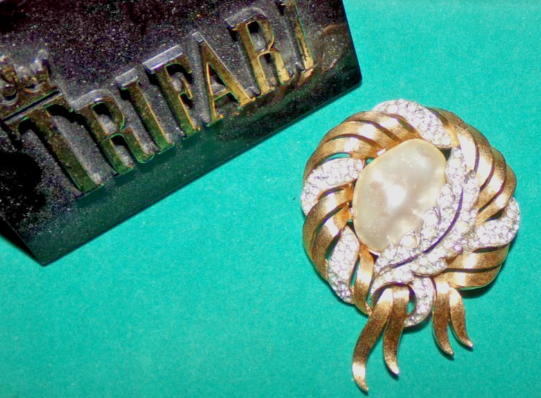 RARE!!! signed Crown Trifari pin with large faux pearl and rhinestones–OMG!!