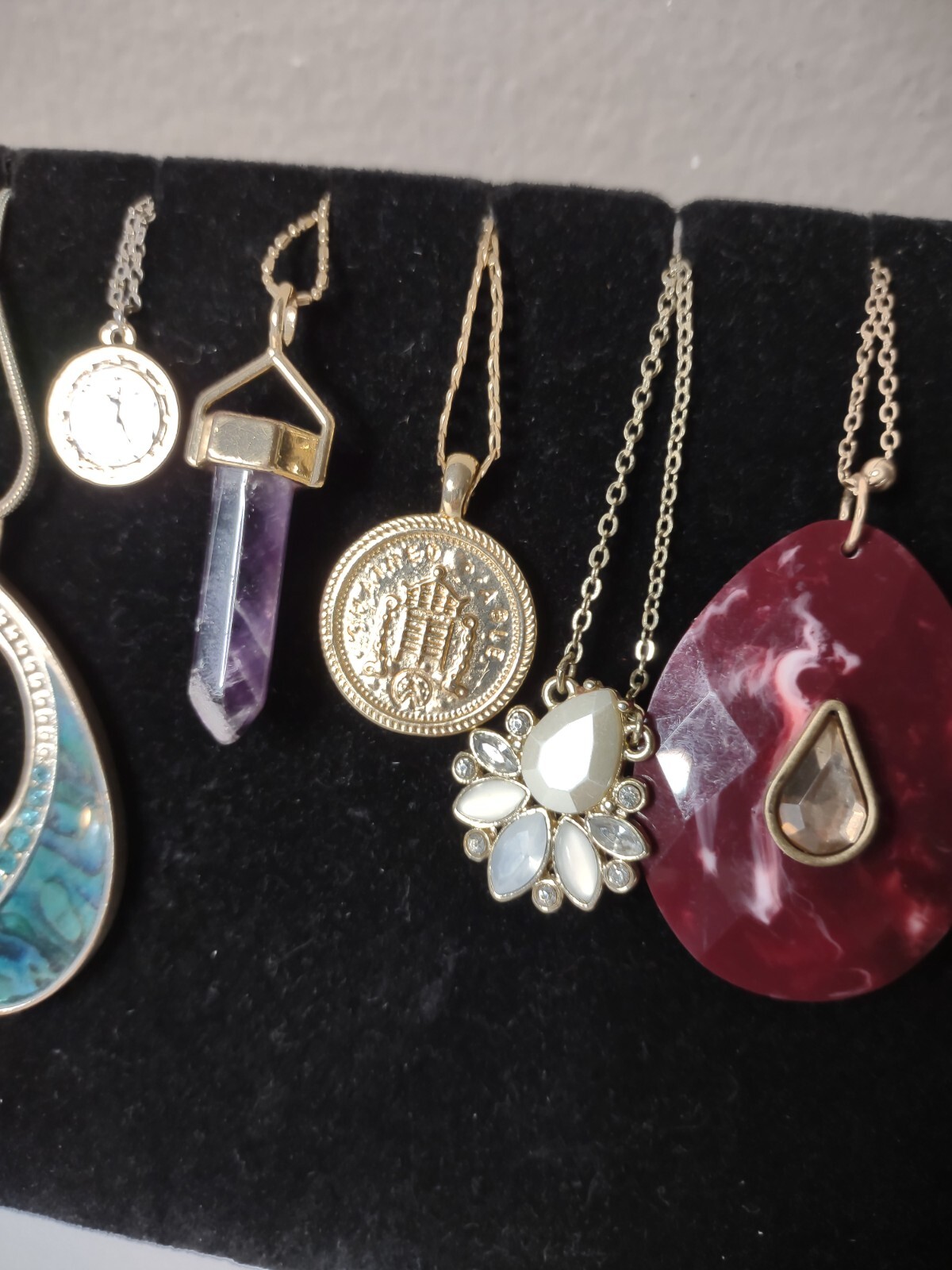 Lot Of 12 Pendant Necklaces Snowflake, Crystal, Tassel, Multicolor Lot P19