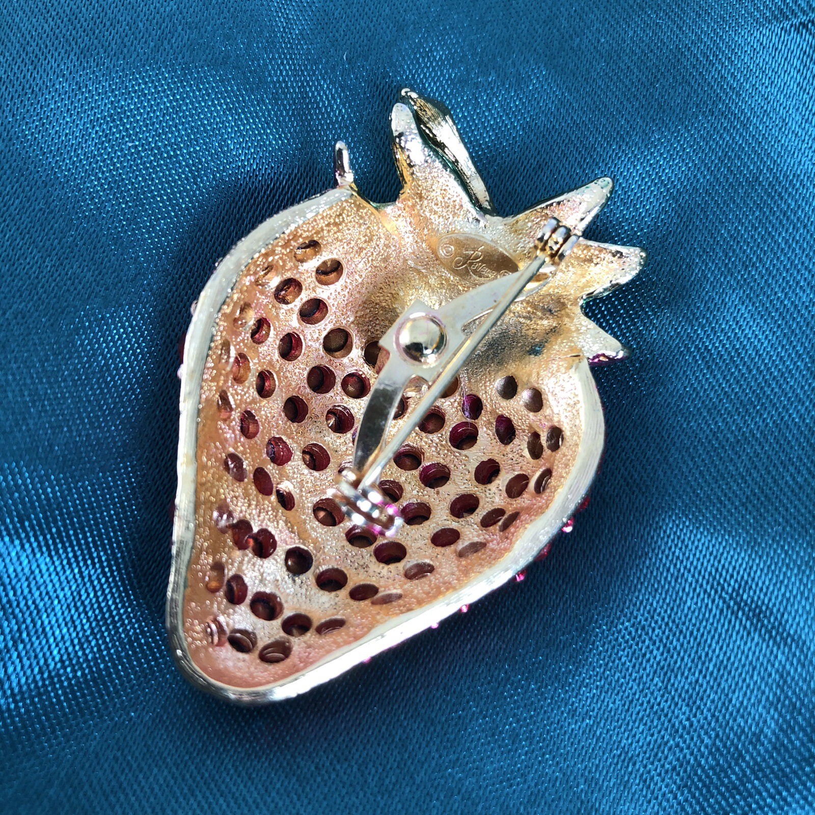 Red Crystal Strawberry Brooch Pin Signed Revere Green Enamel Gold Tone 2″