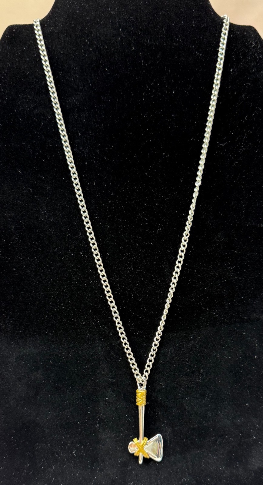 Vintage 1978 AVON Men’s 18″ 2-Tone Silver & Gold Tomahawk Axe Necklace