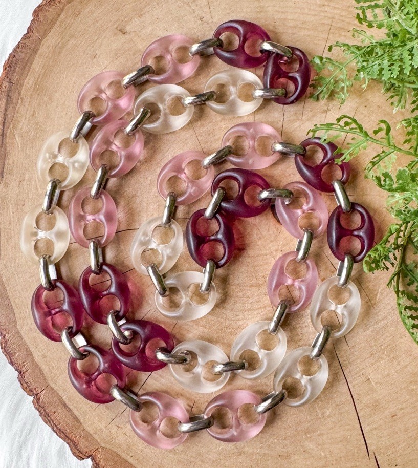 Vintage Lucite Plastic Purple & Pink White Ombre Resin Chain Link 32” Necklace